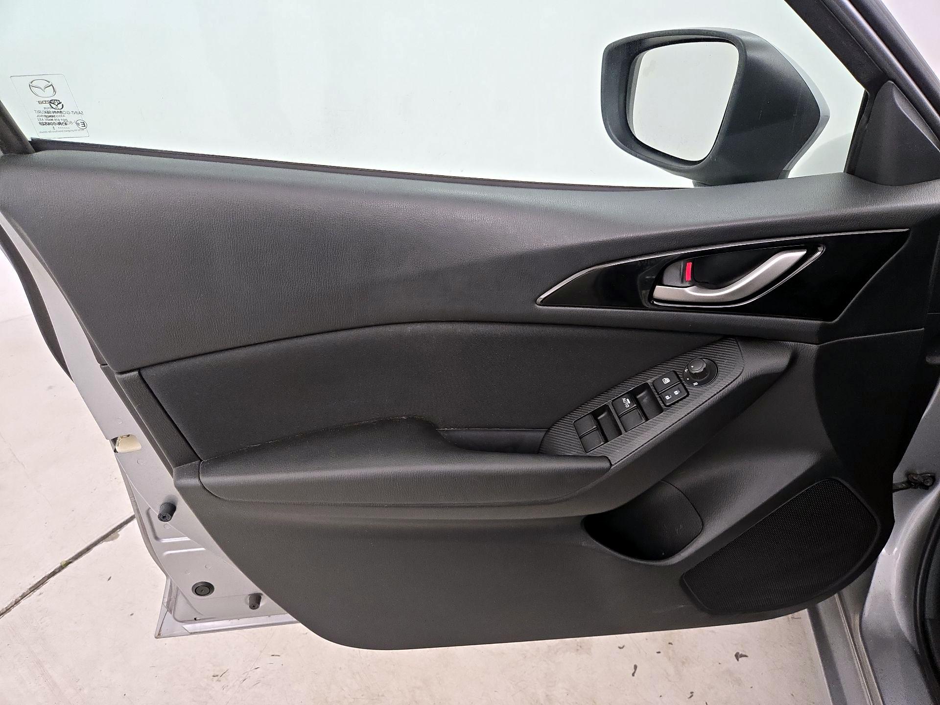 Thumbnail: 2015 Mazda Mazda3 - 12