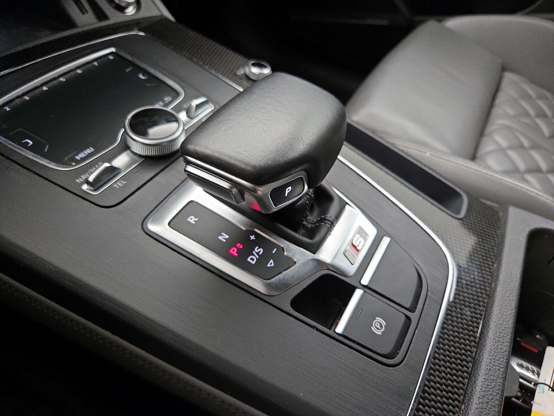 Thumbnail: 2020 Audi SQ5 - 18