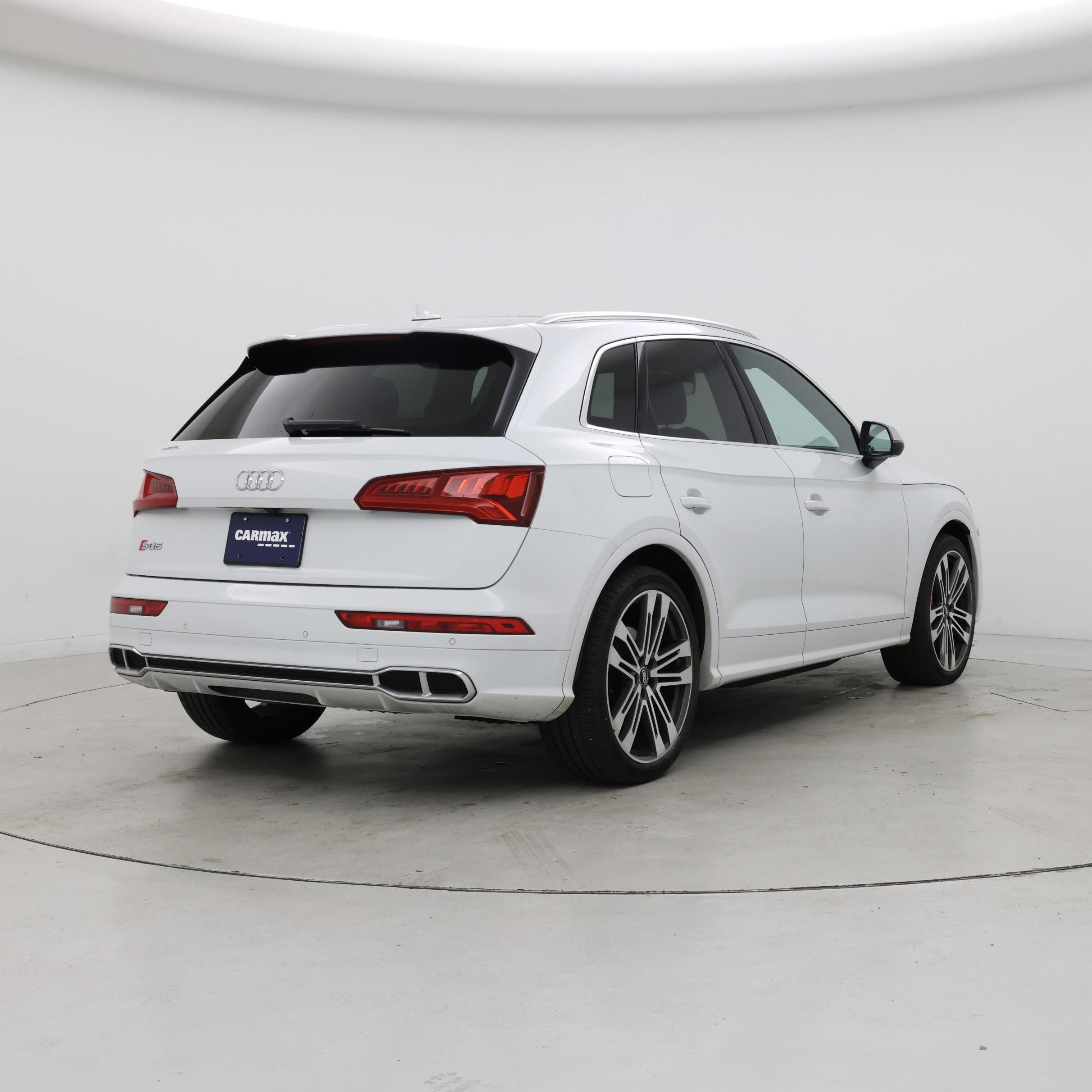 Thumbnail: 2020 Audi SQ5 - 8