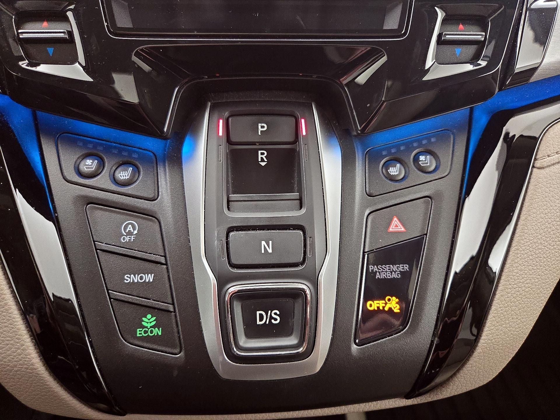 Thumbnail: 2019 Honda Odyssey - 17