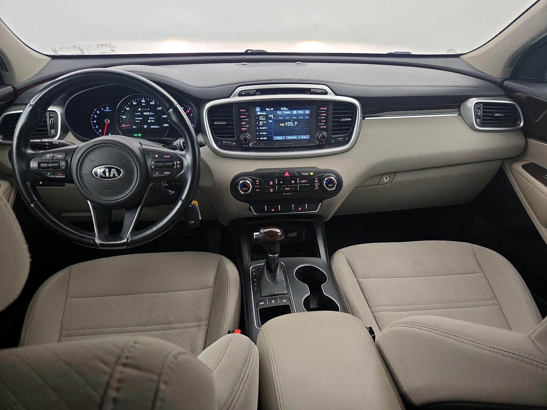 Thumbnail: 2017 Kia Sorento - 9