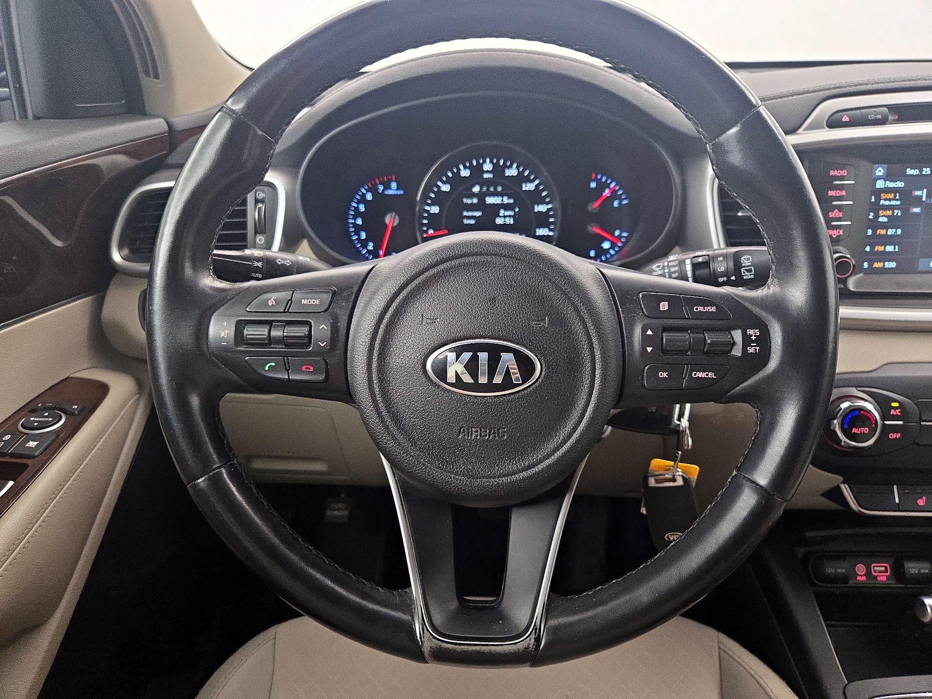 Thumbnail: 2017 Kia Sorento - 10