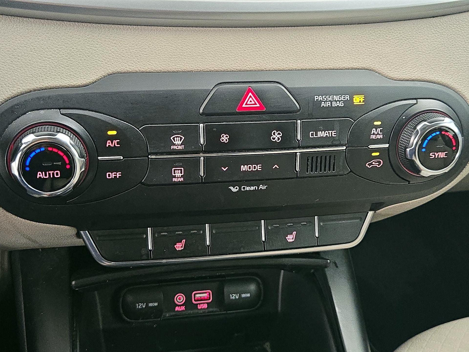 Thumbnail: 2017 Kia Sorento - 16
