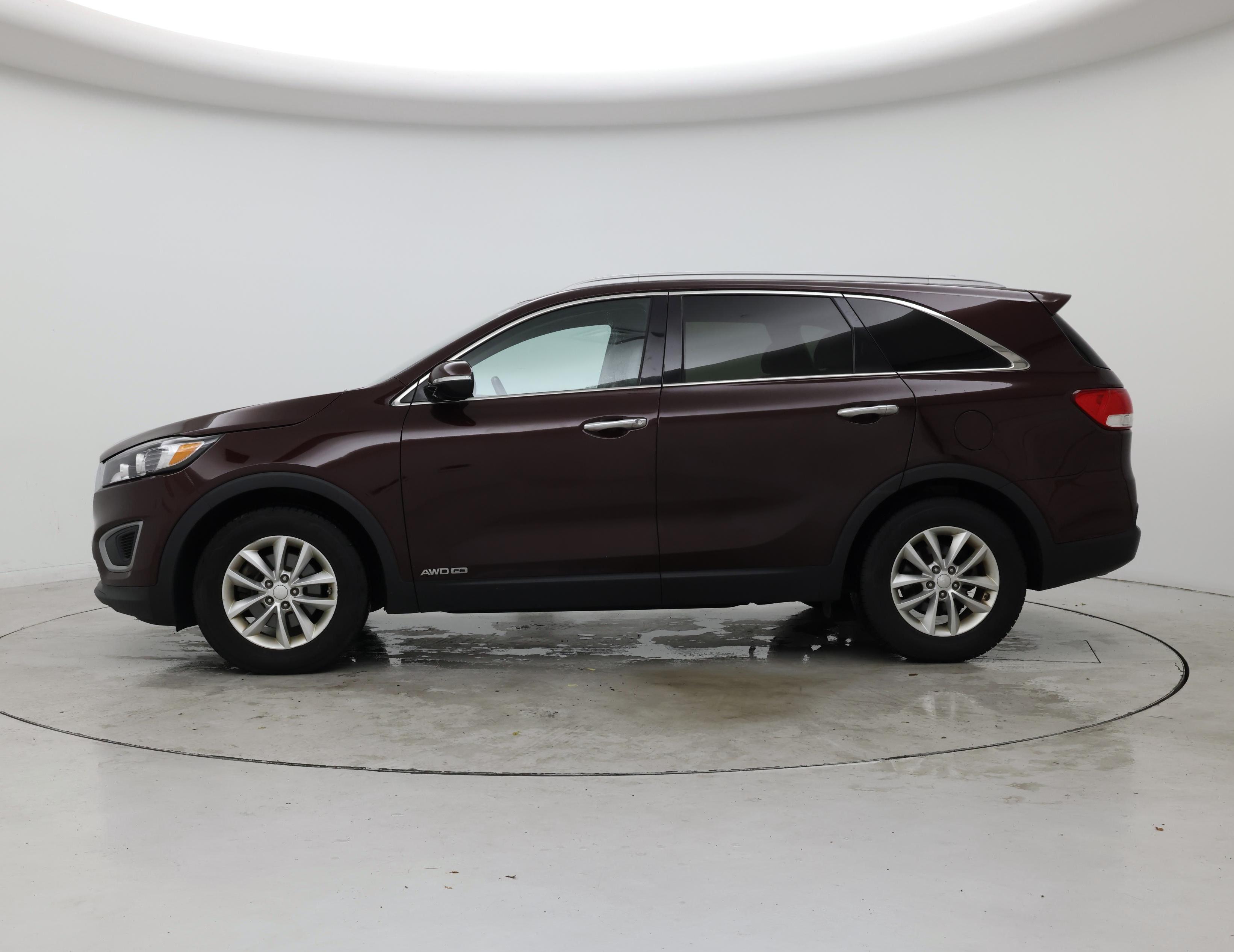 Thumbnail: 2017 Kia Sorento - 3
