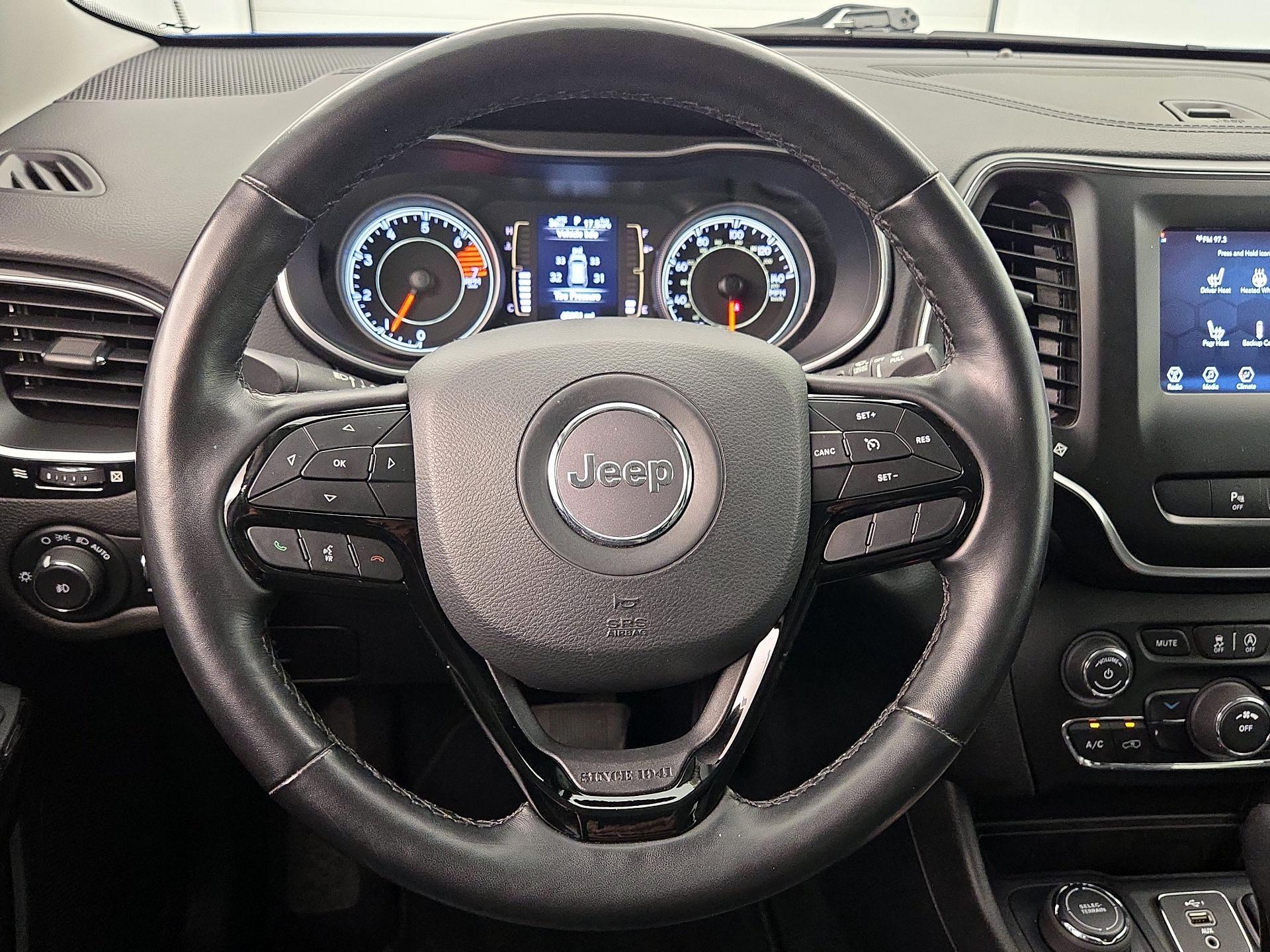 Thumbnail: 2021 Jeep Cherokee - 10