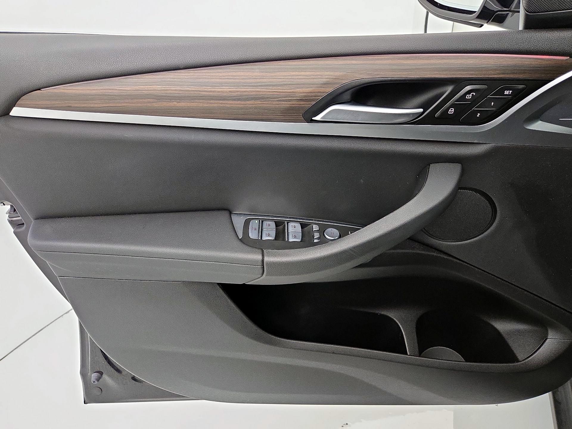 Thumbnail: 2021 BMW X3 - 12