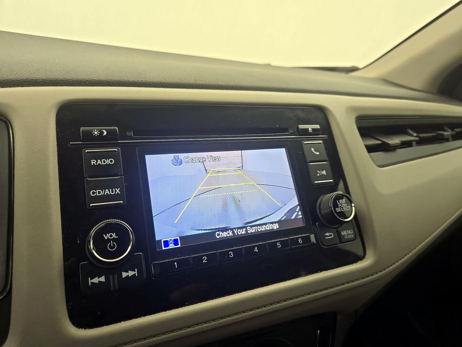 Thumbnail: 2016 Honda HR-V - 14