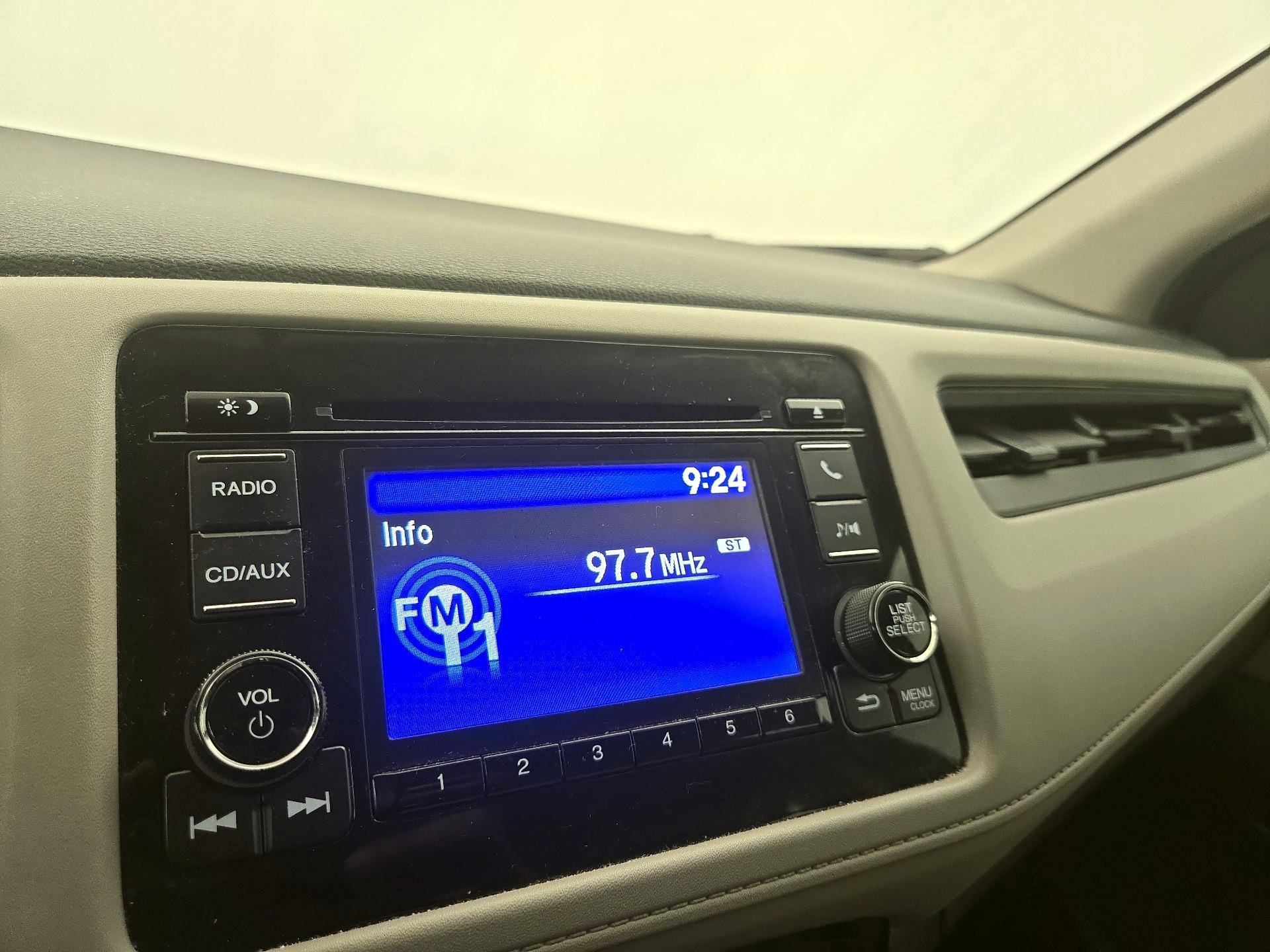 Thumbnail: 2016 Honda HR-V - 15