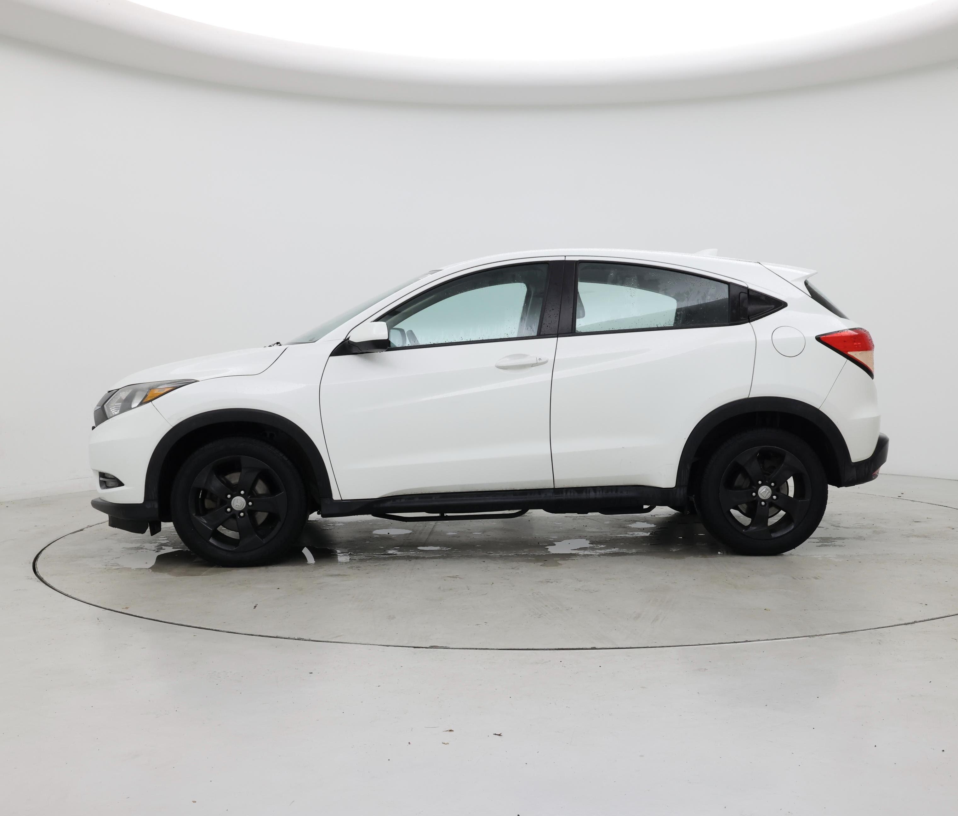 Thumbnail: 2016 Honda HR-V - 3