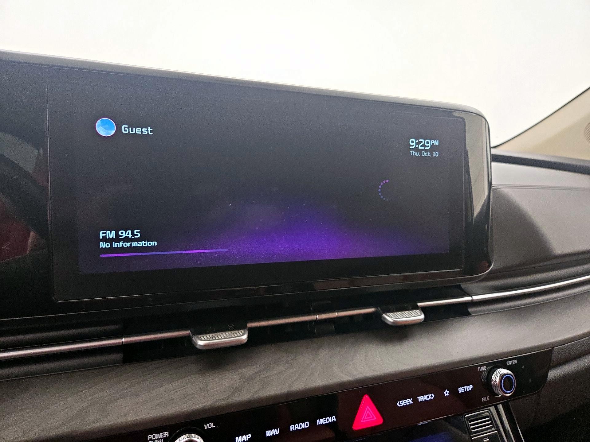 Thumbnail: 2022 Kia Carnival - 15