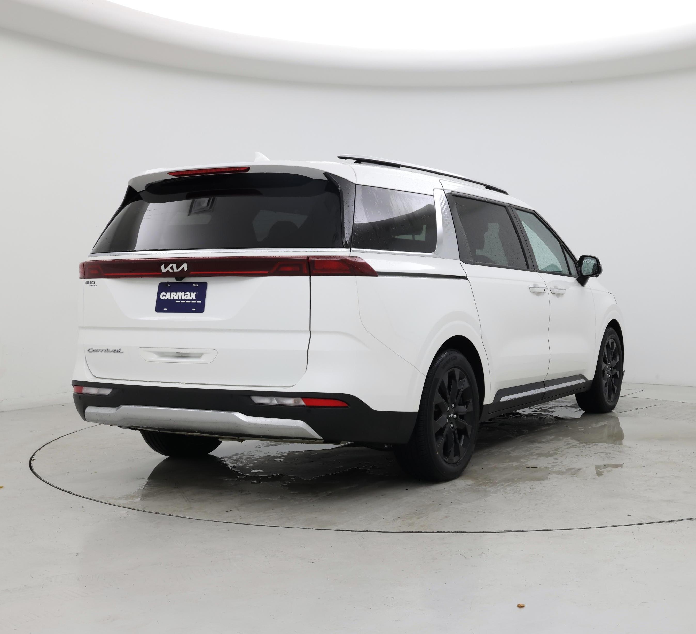 Thumbnail: 2022 Kia Carnival - 8