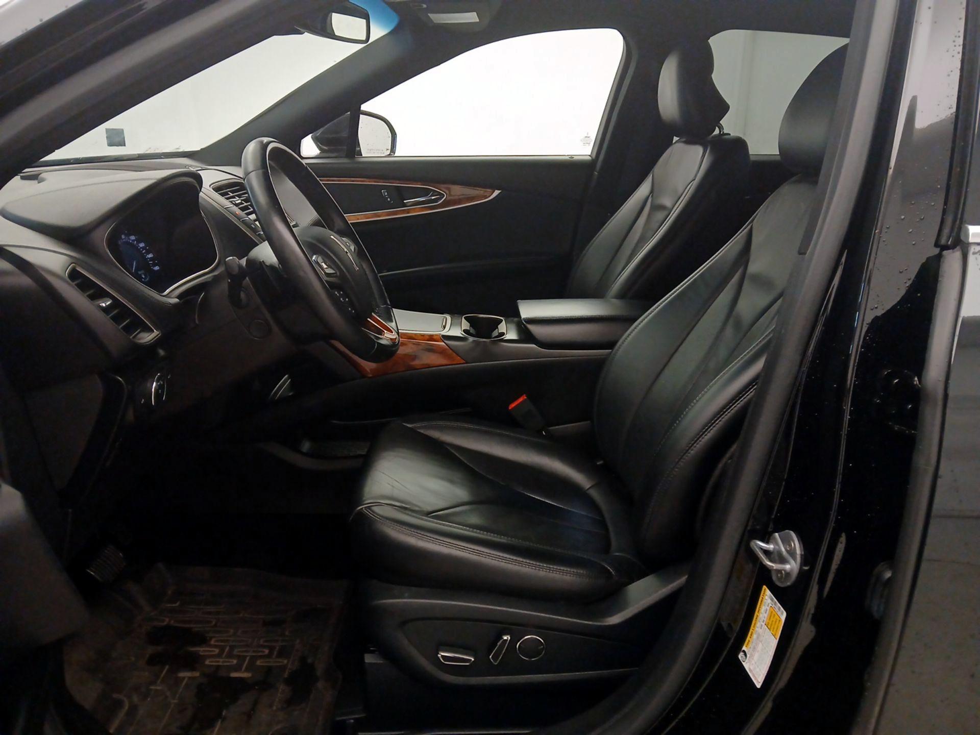 Thumbnail: 2018 Lincoln MKX - 11