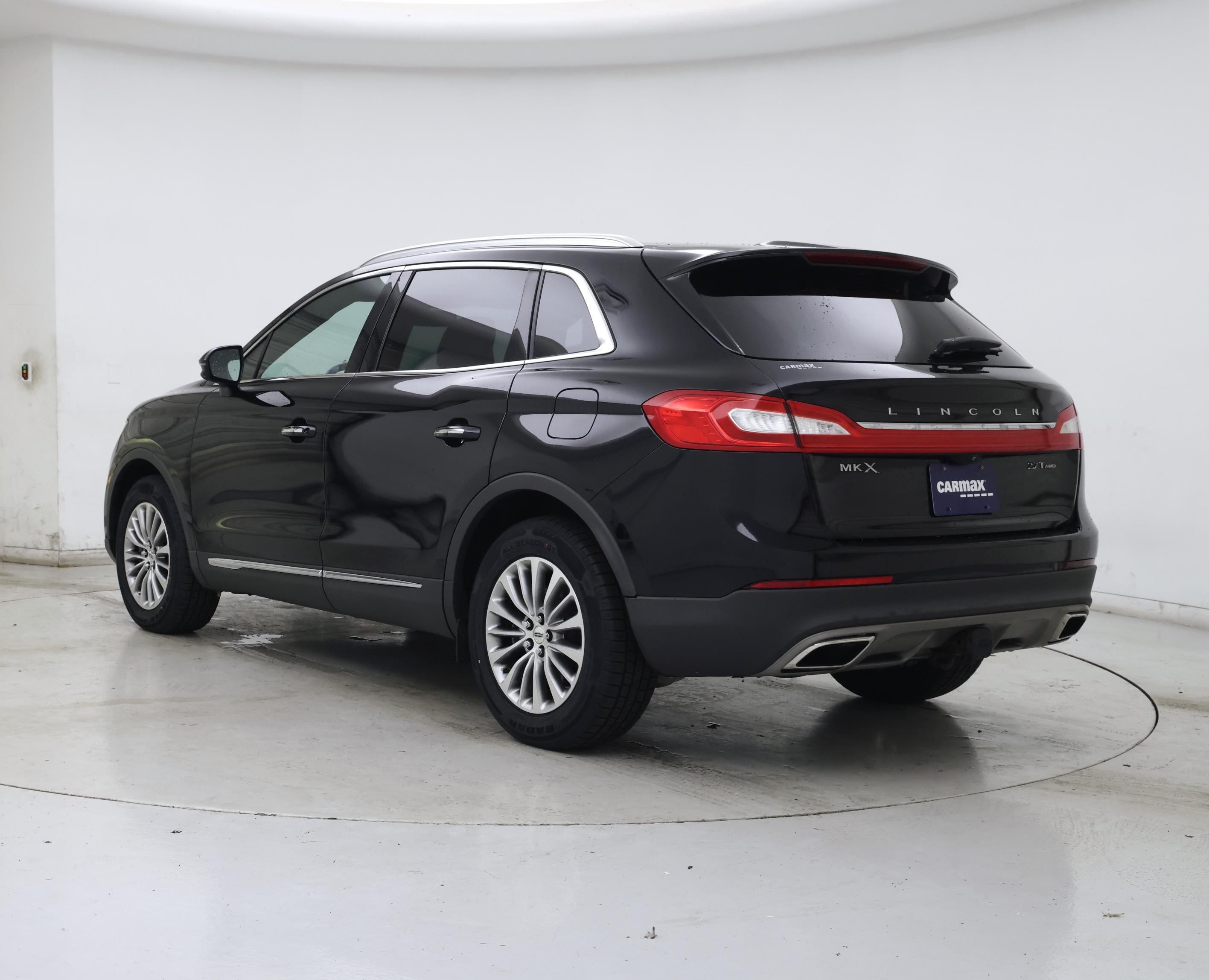 Thumbnail: 2018 Lincoln MKX - 2