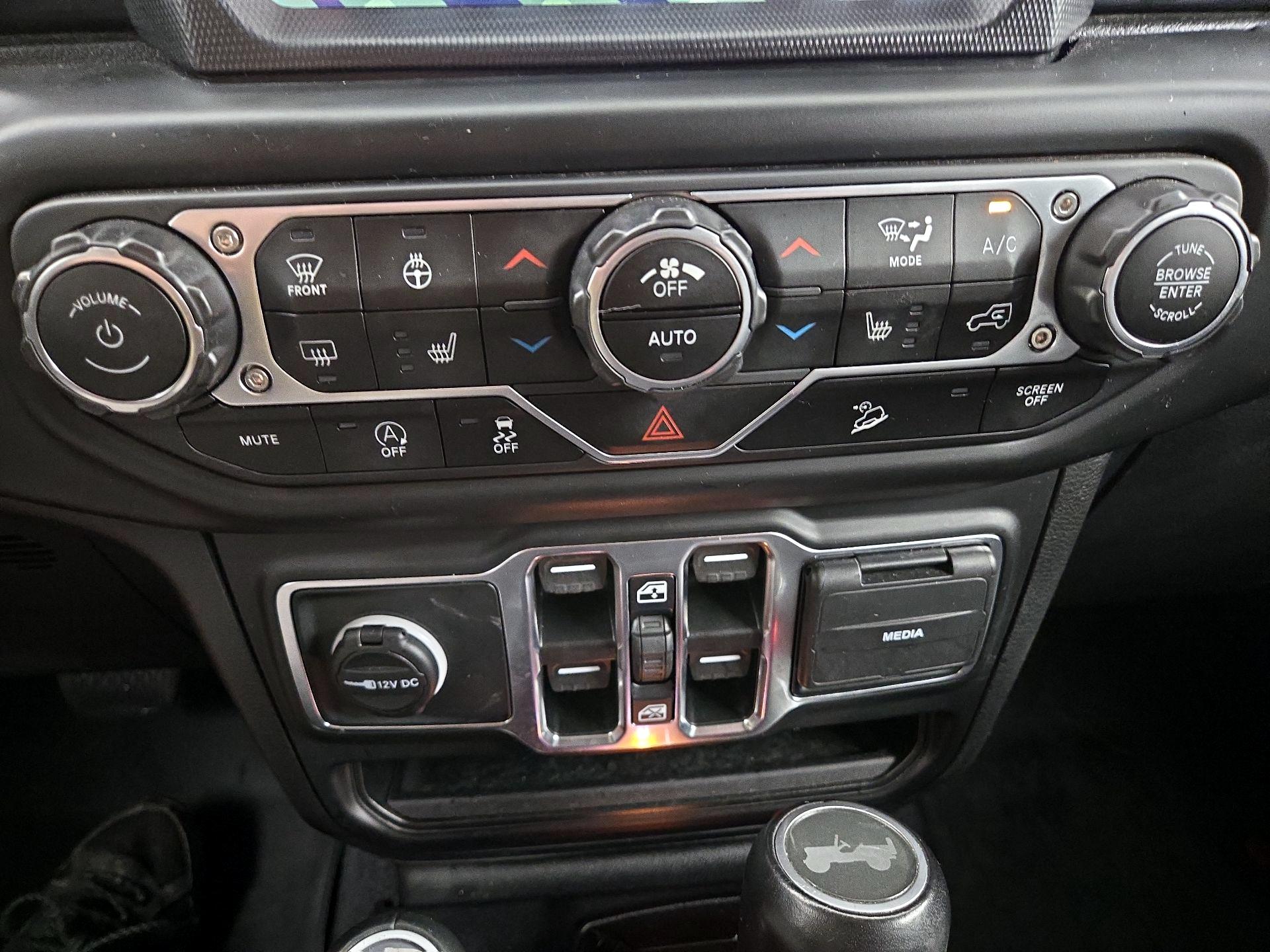 Thumbnail: 2021 Jeep Wrangler - 17