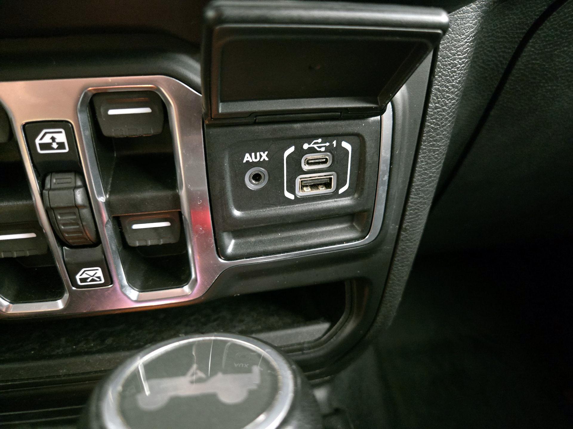Thumbnail: 2021 Jeep Wrangler - 19