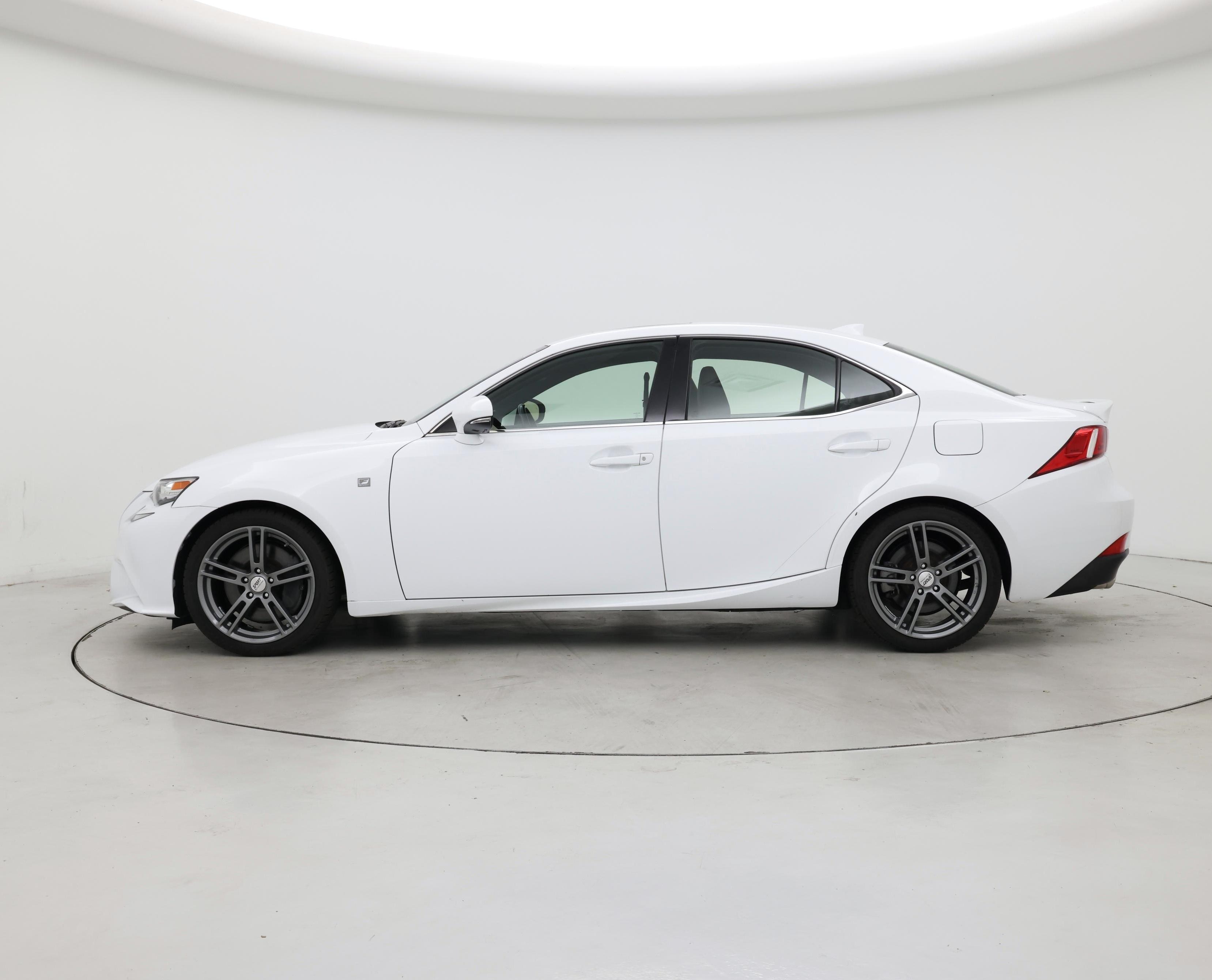 Thumbnail: 2016 Lexus IS - 3