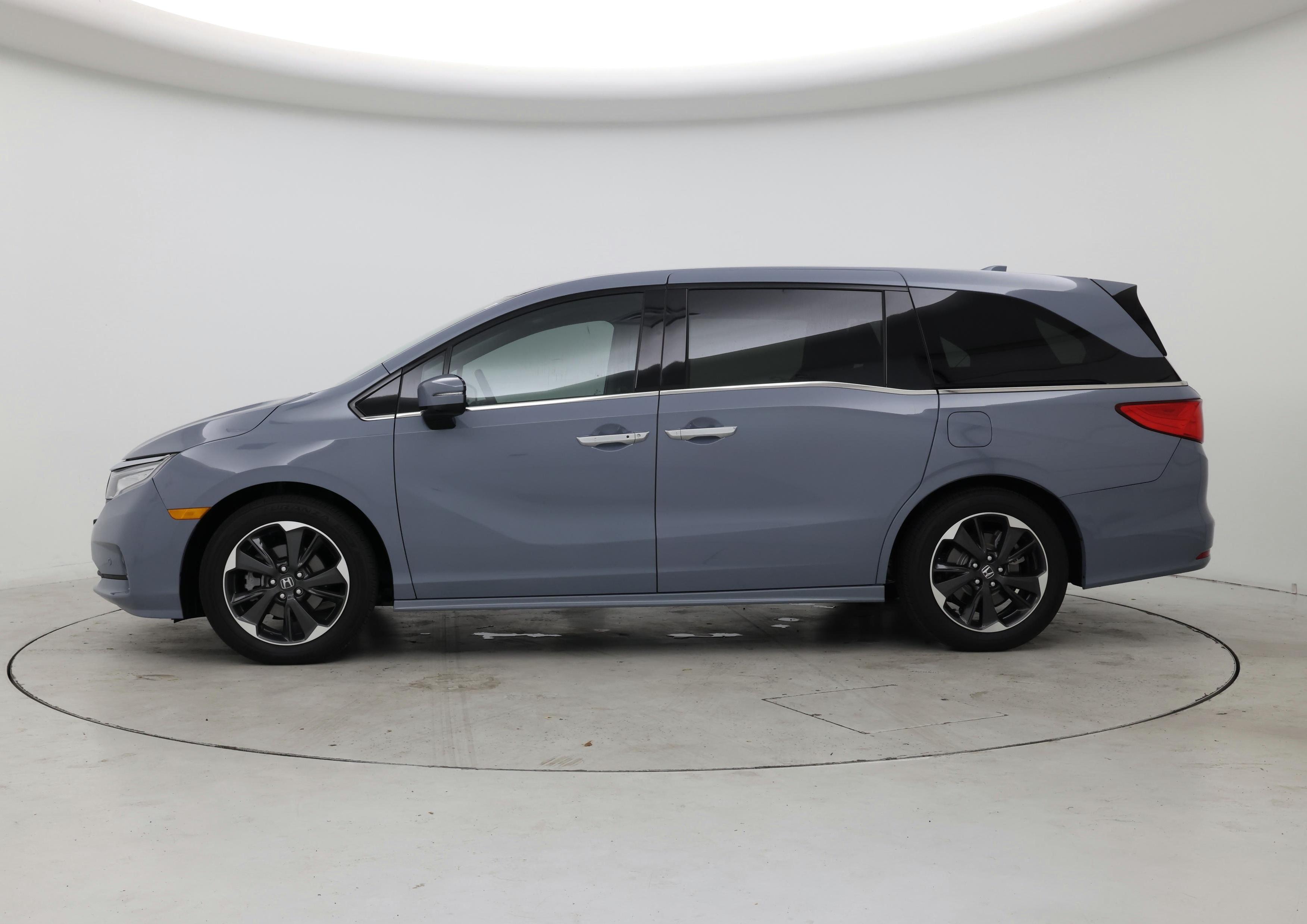 Thumbnail: 2023 Honda Odyssey - 3
