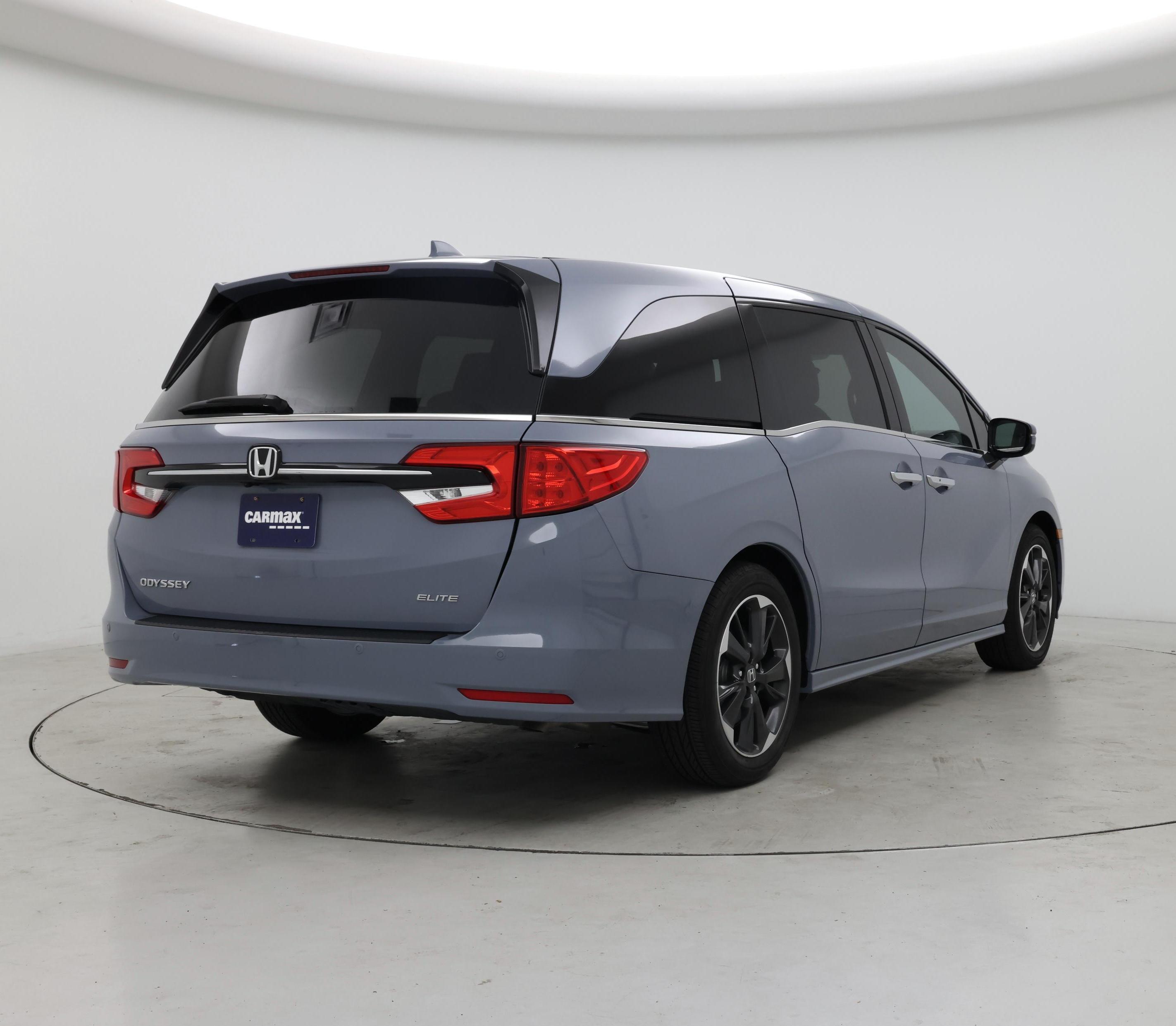 Thumbnail: 2023 Honda Odyssey - 8