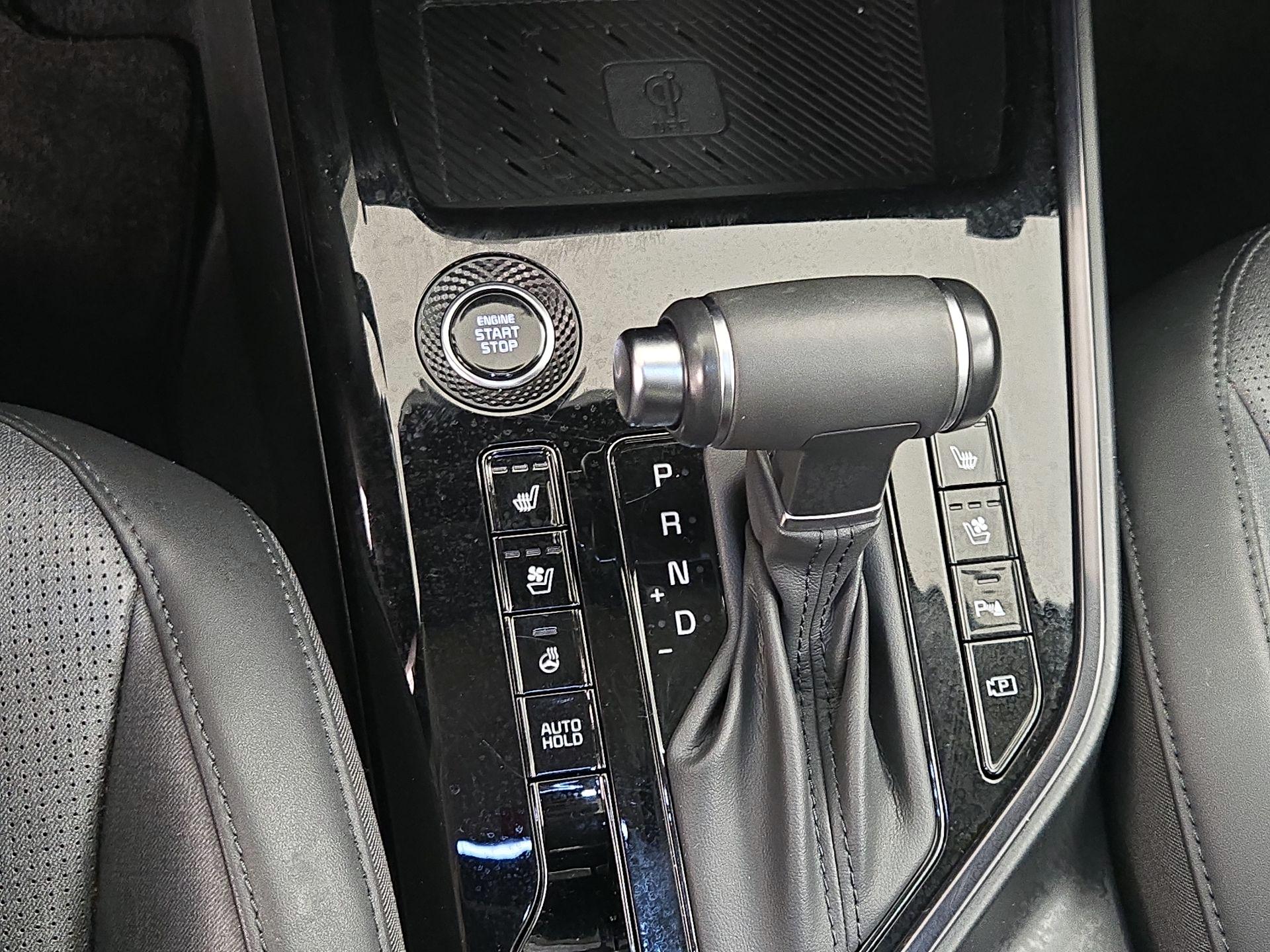 Thumbnail: 2023 Kia Niro - 18