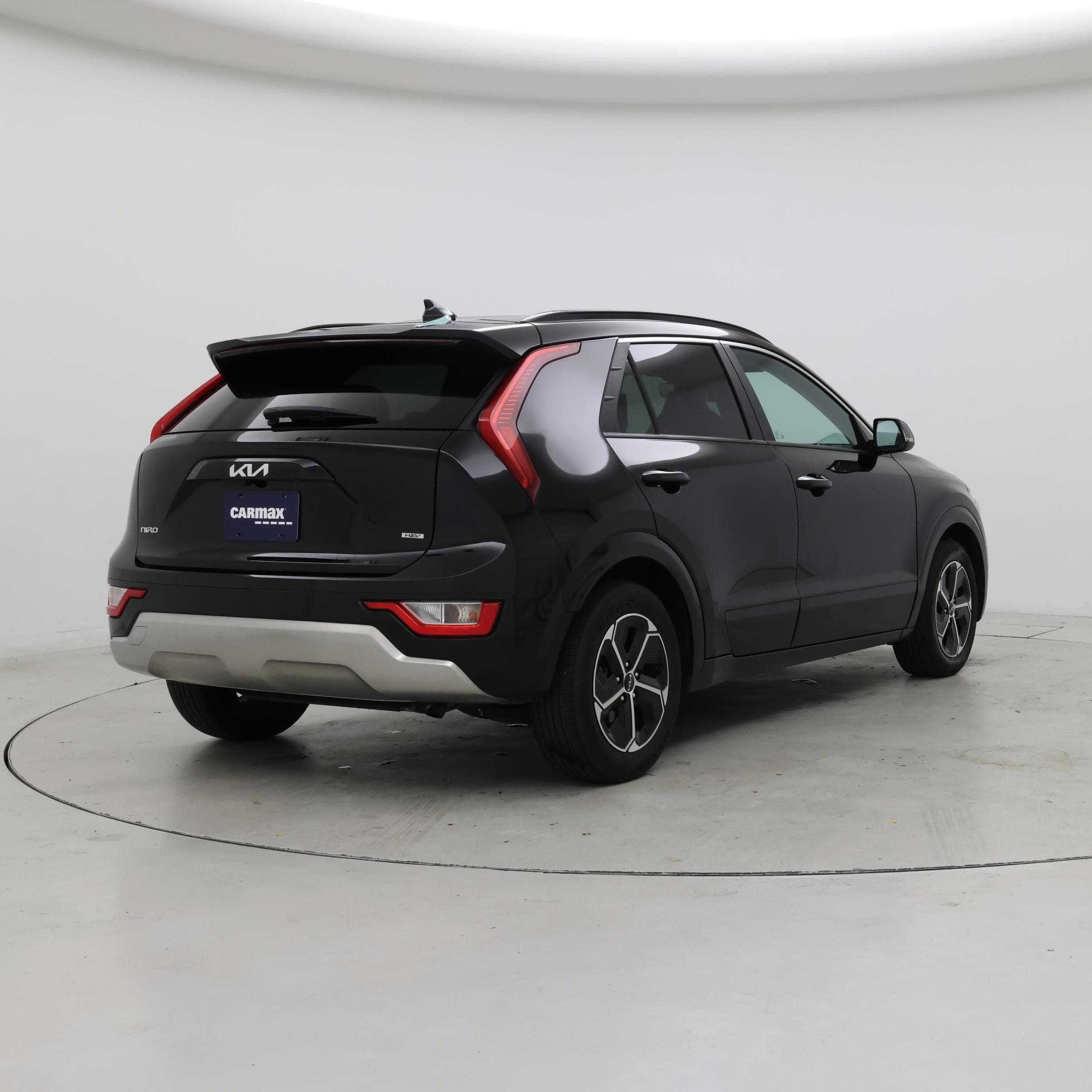 Thumbnail: 2023 Kia Niro - 8