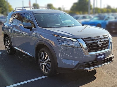 2023 Nissan Pathfinder Platinum
