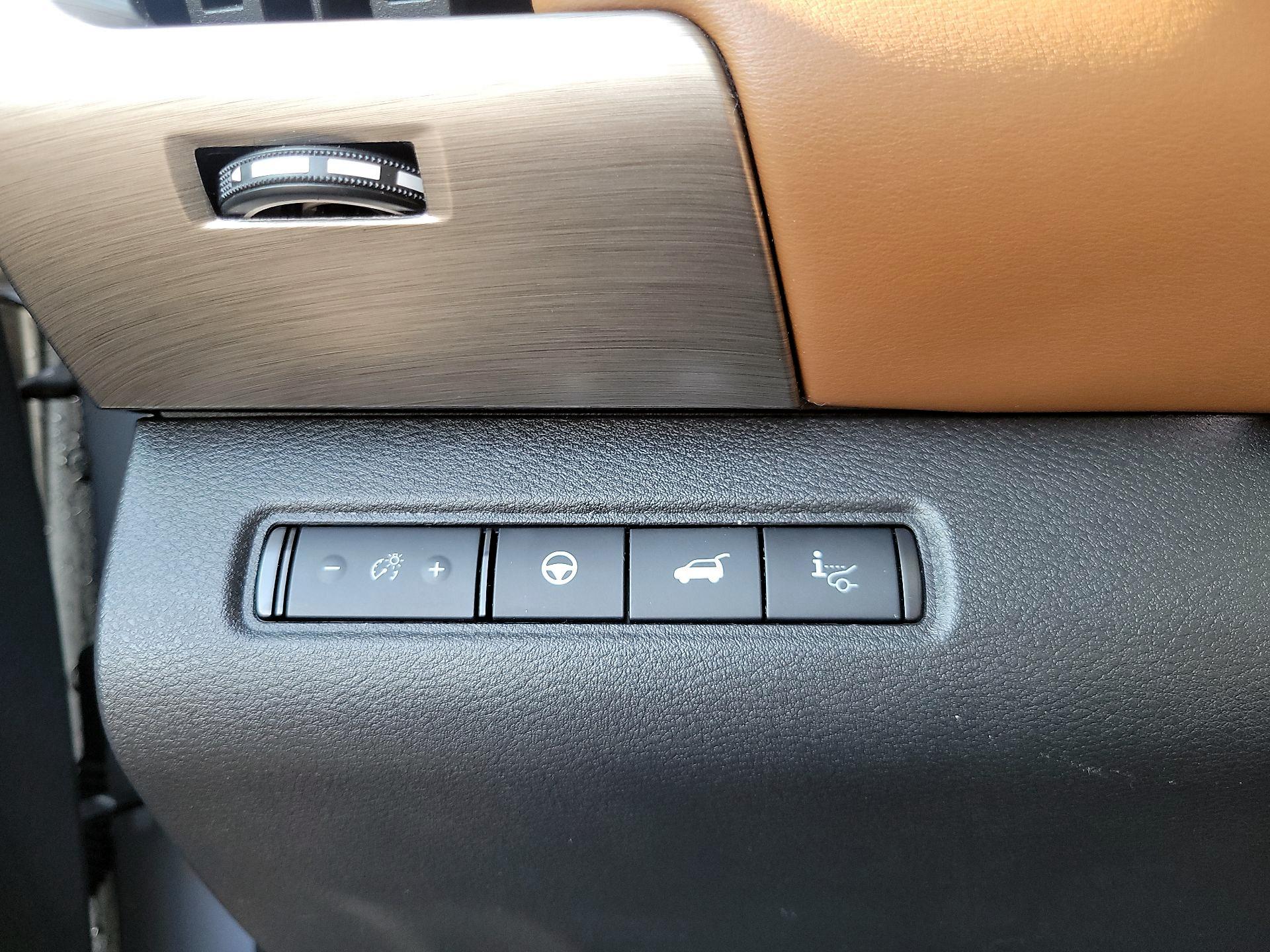 Thumbnail: 2023 Nissan Pathfinder - 11