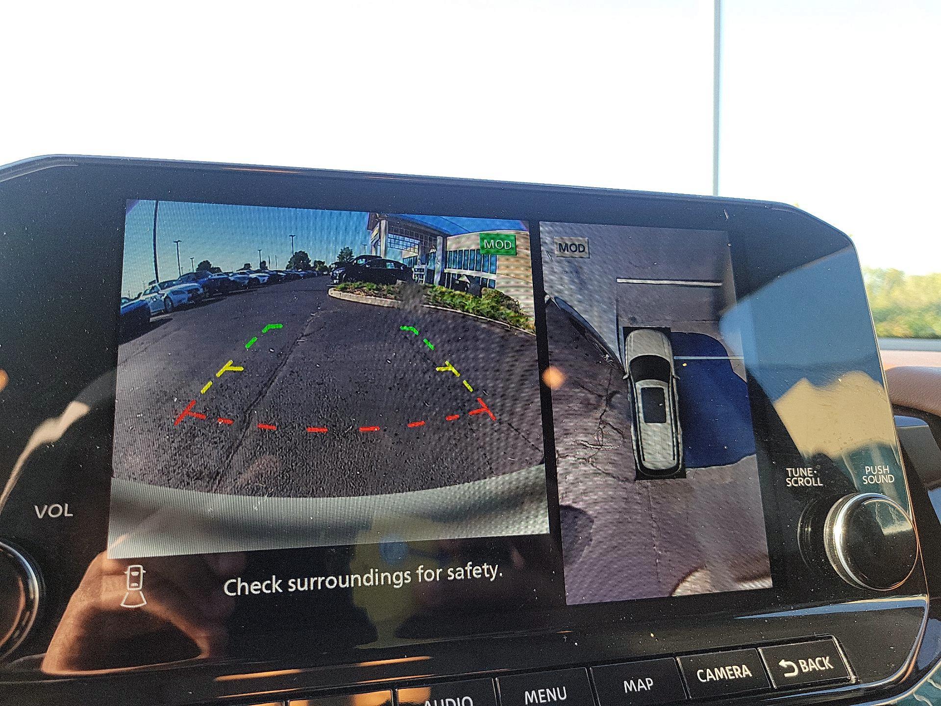 Thumbnail: 2023 Nissan Pathfinder - 13