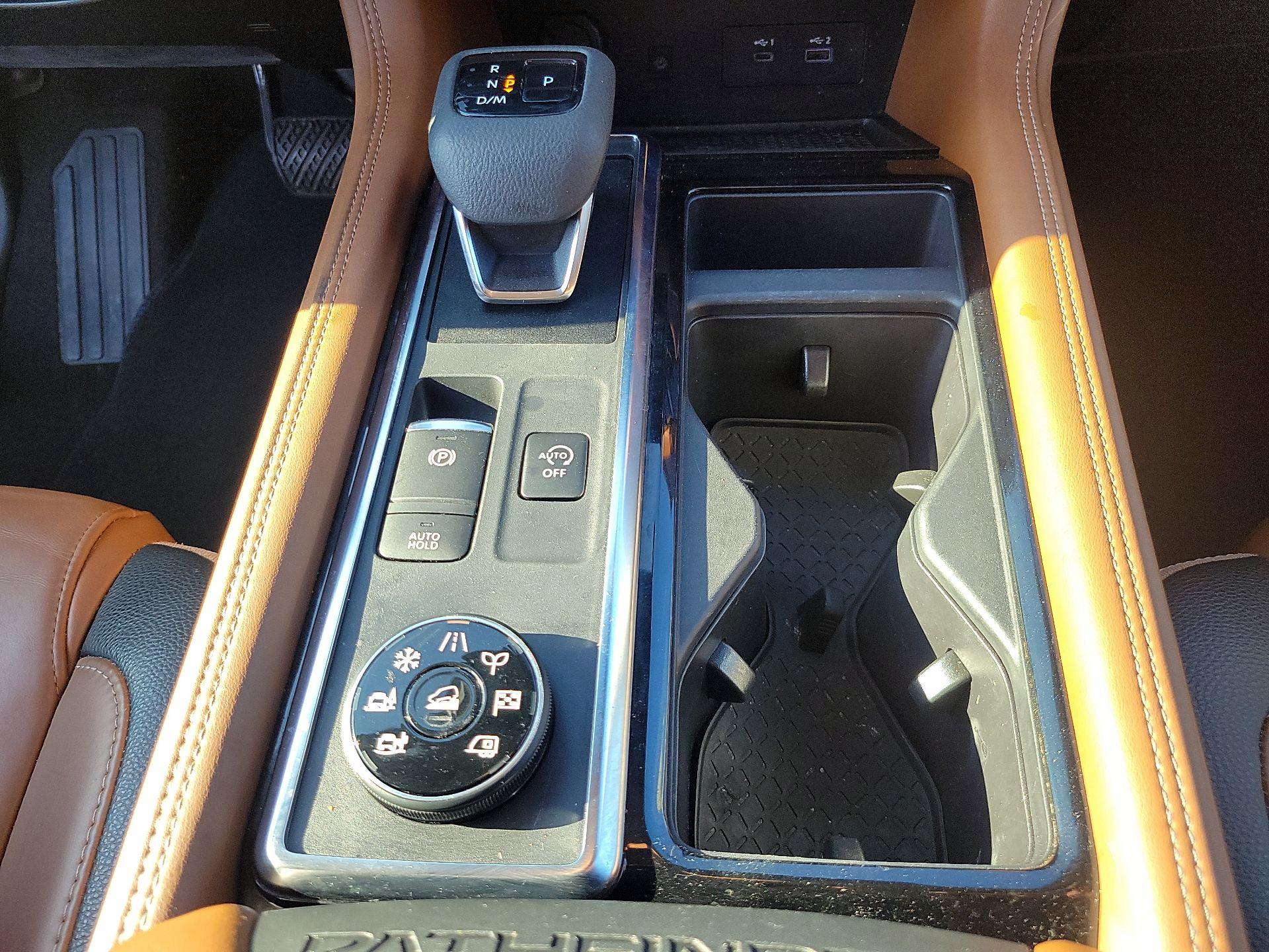 Thumbnail: 2023 Nissan Pathfinder - 16