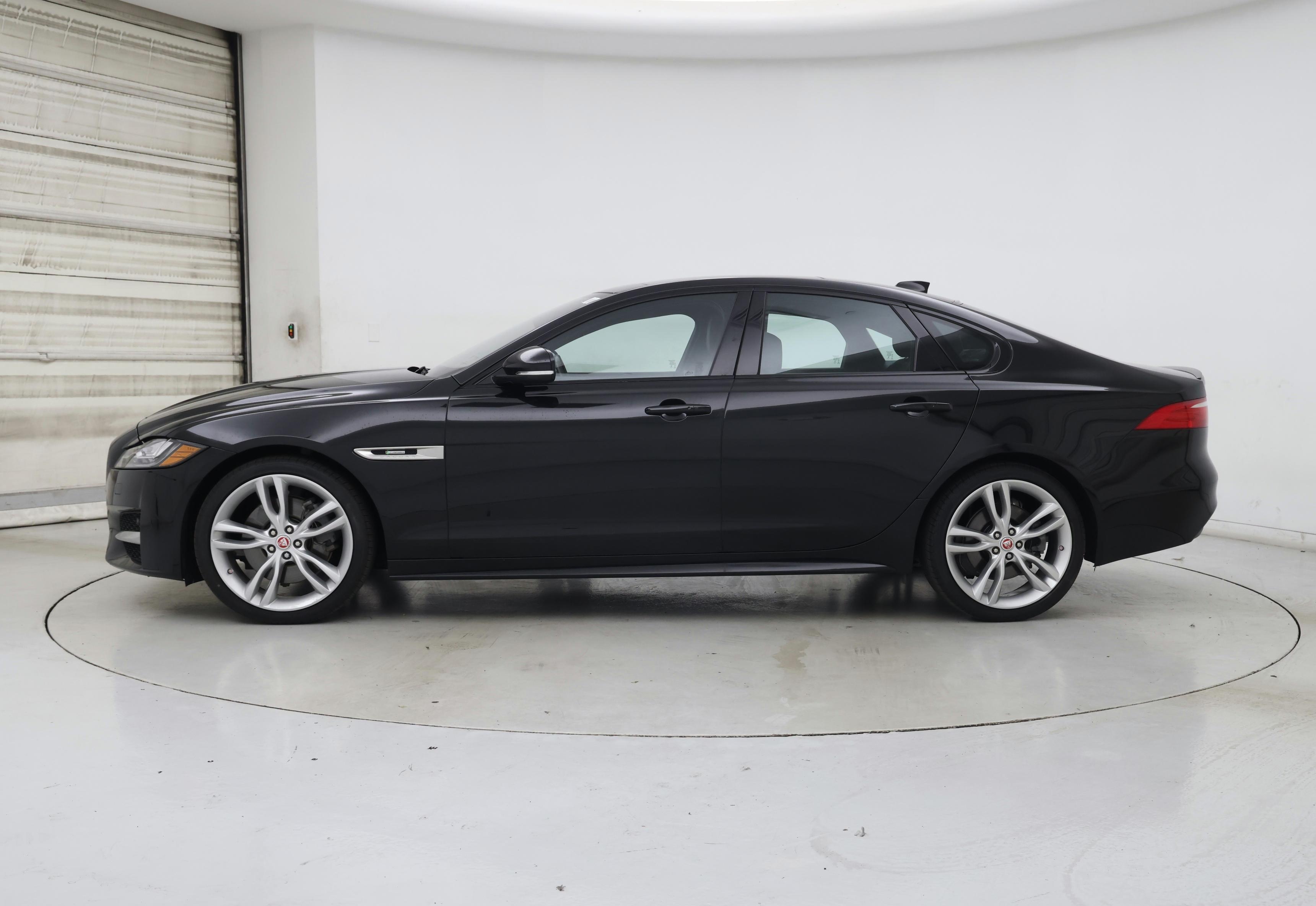 Thumbnail: 2016 Jaguar XF - 3