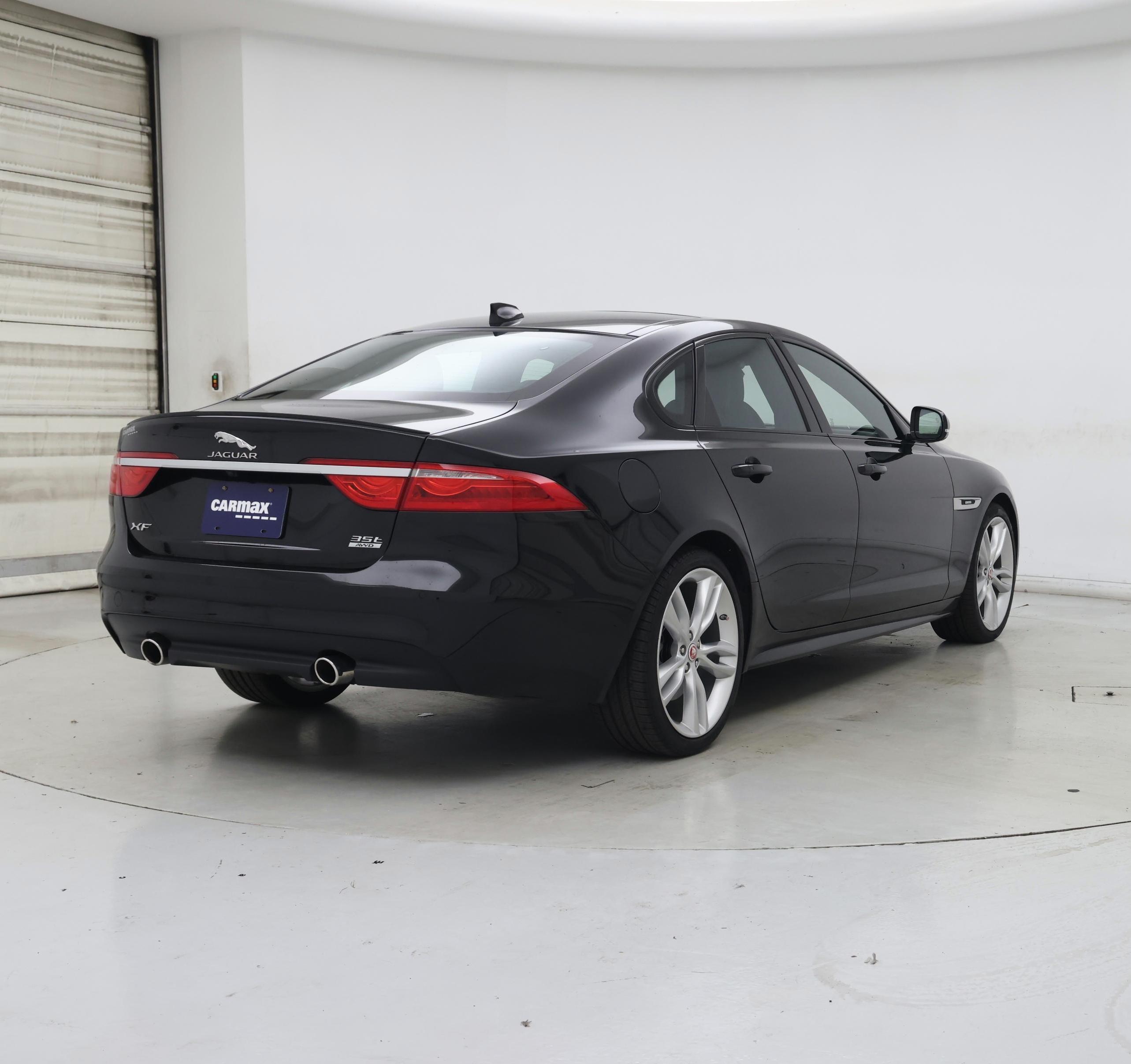 Thumbnail: 2016 Jaguar XF - 8