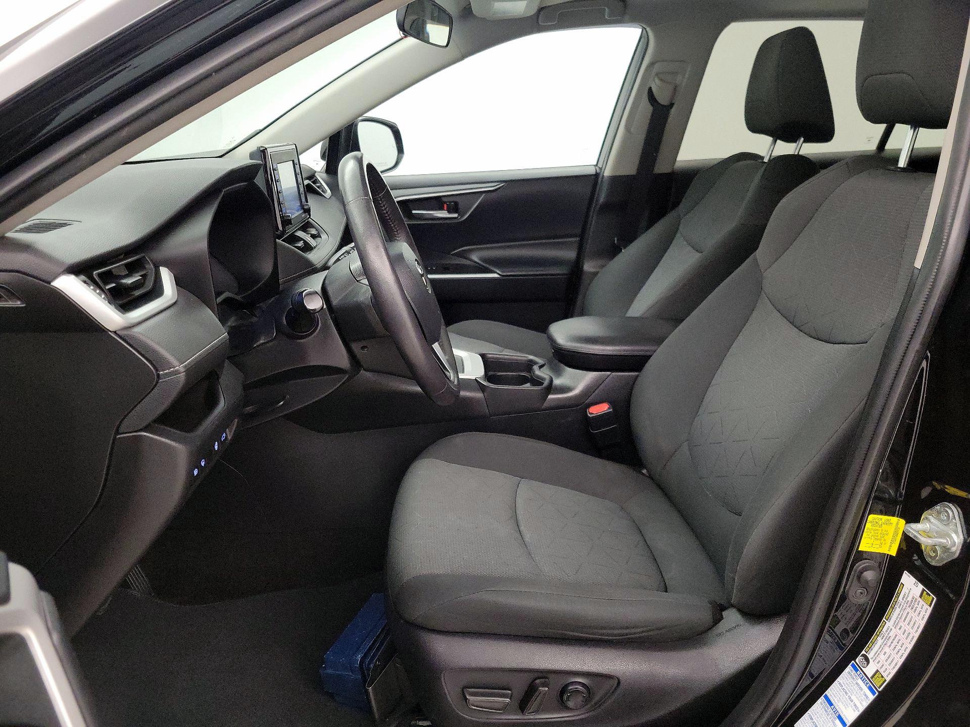 Thumbnail: 2021 Toyota RAV4 - 11