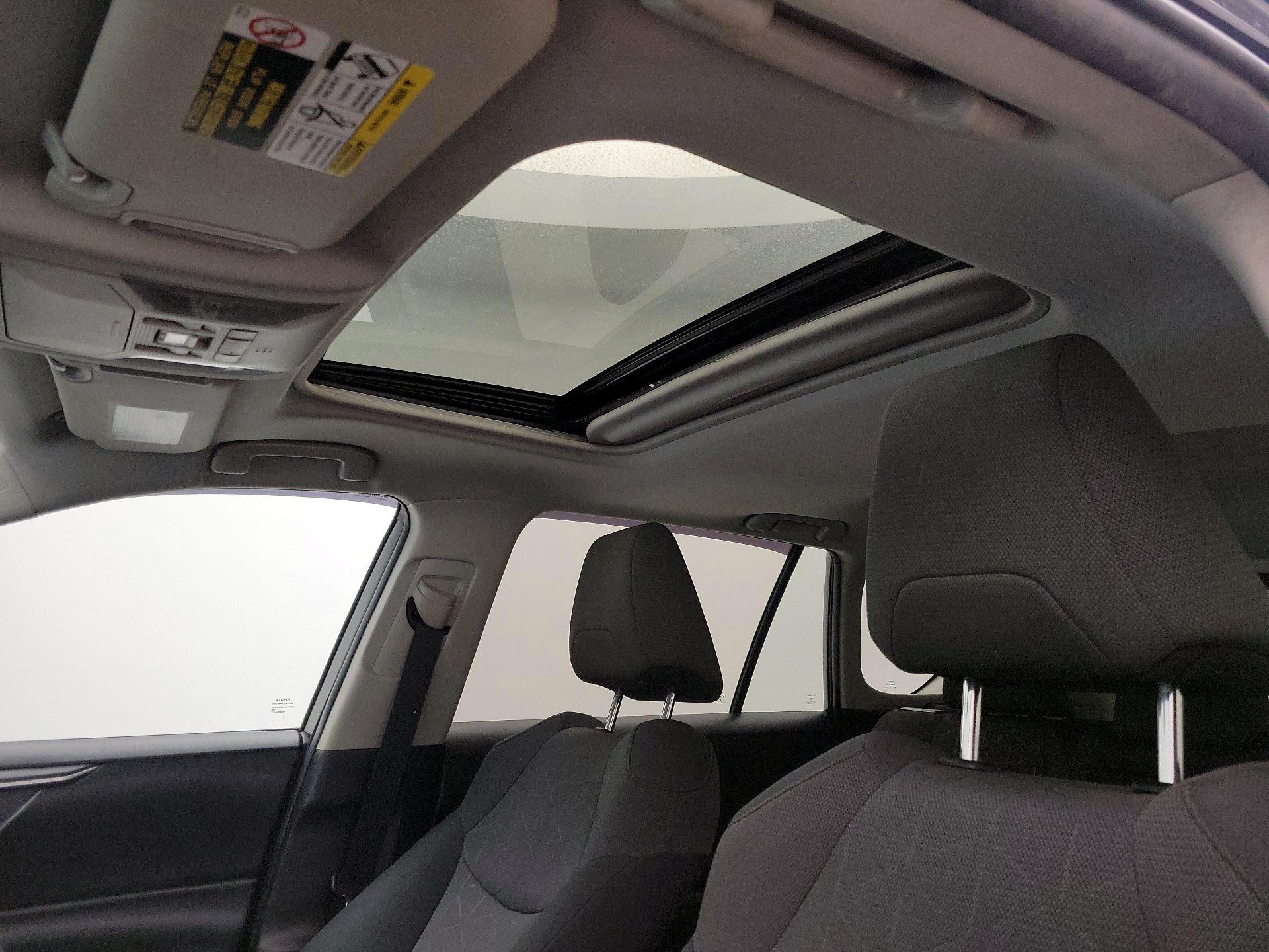 Thumbnail: 2021 Toyota RAV4 - 19