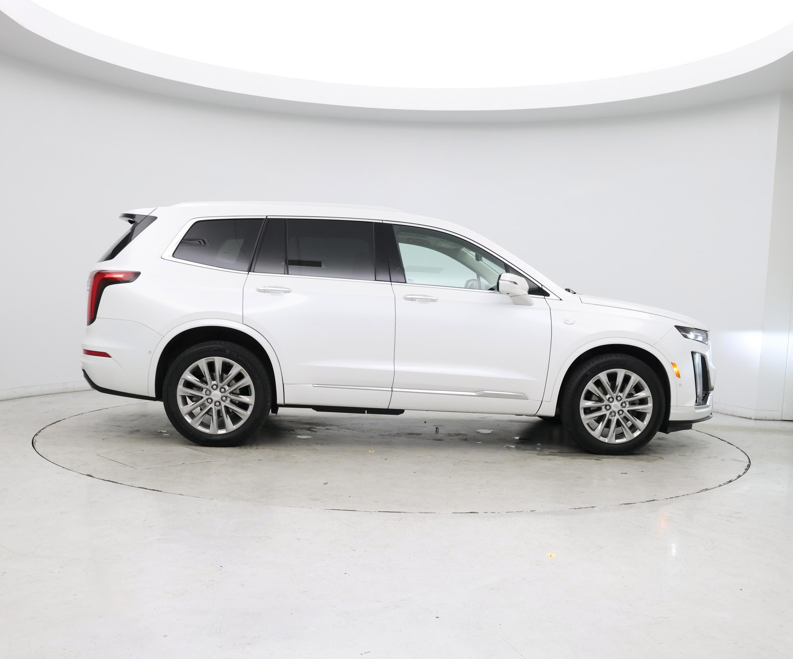 Thumbnail: 2023 Cadillac XT6 - 7
