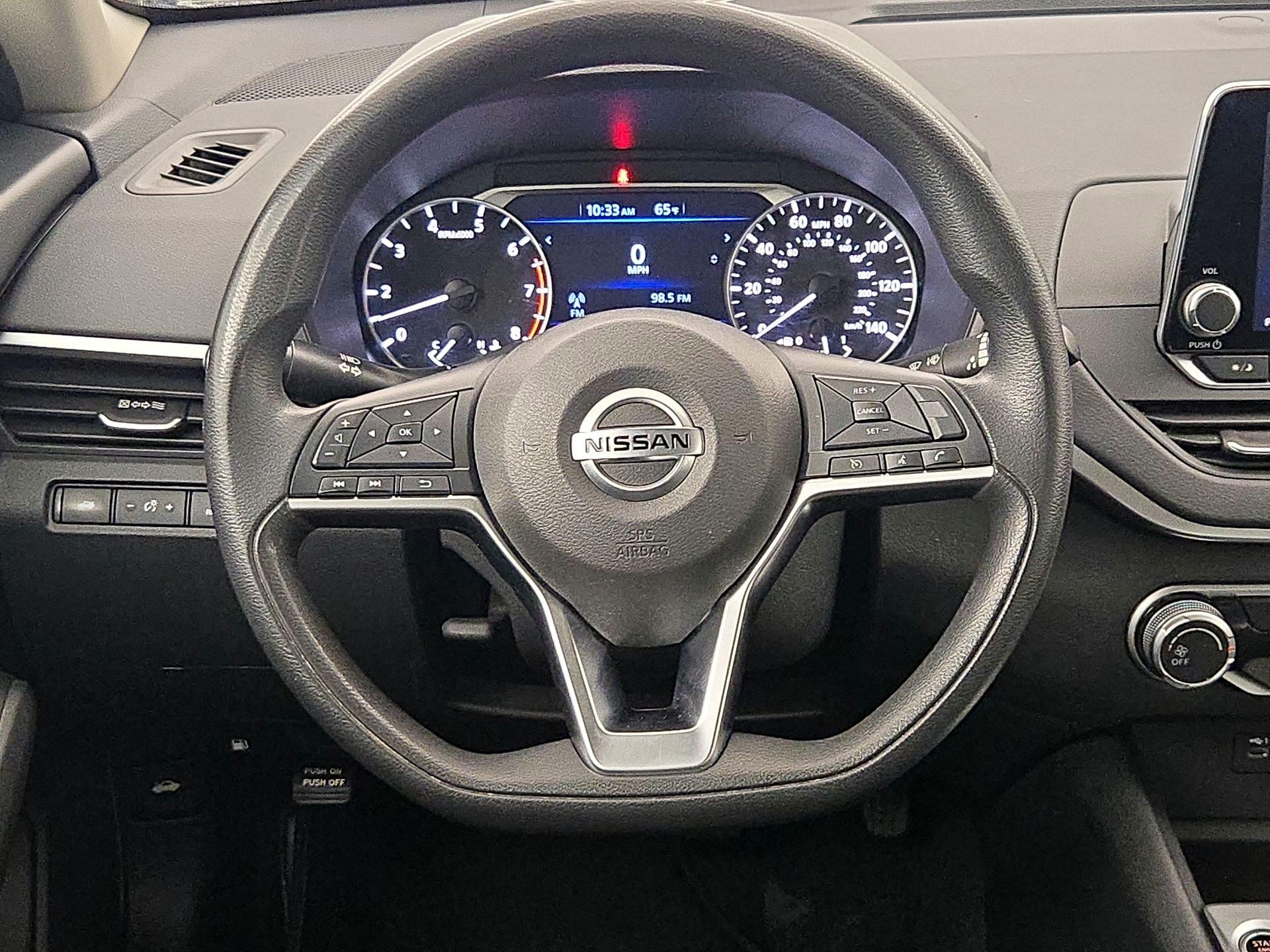 Thumbnail: 2019 Nissan Altima - 10