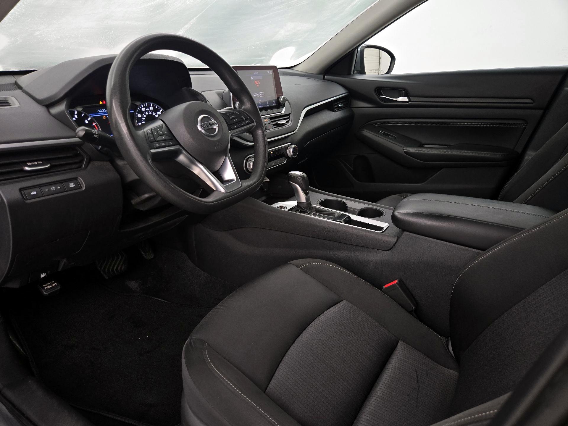 Thumbnail: 2019 Nissan Altima - 11