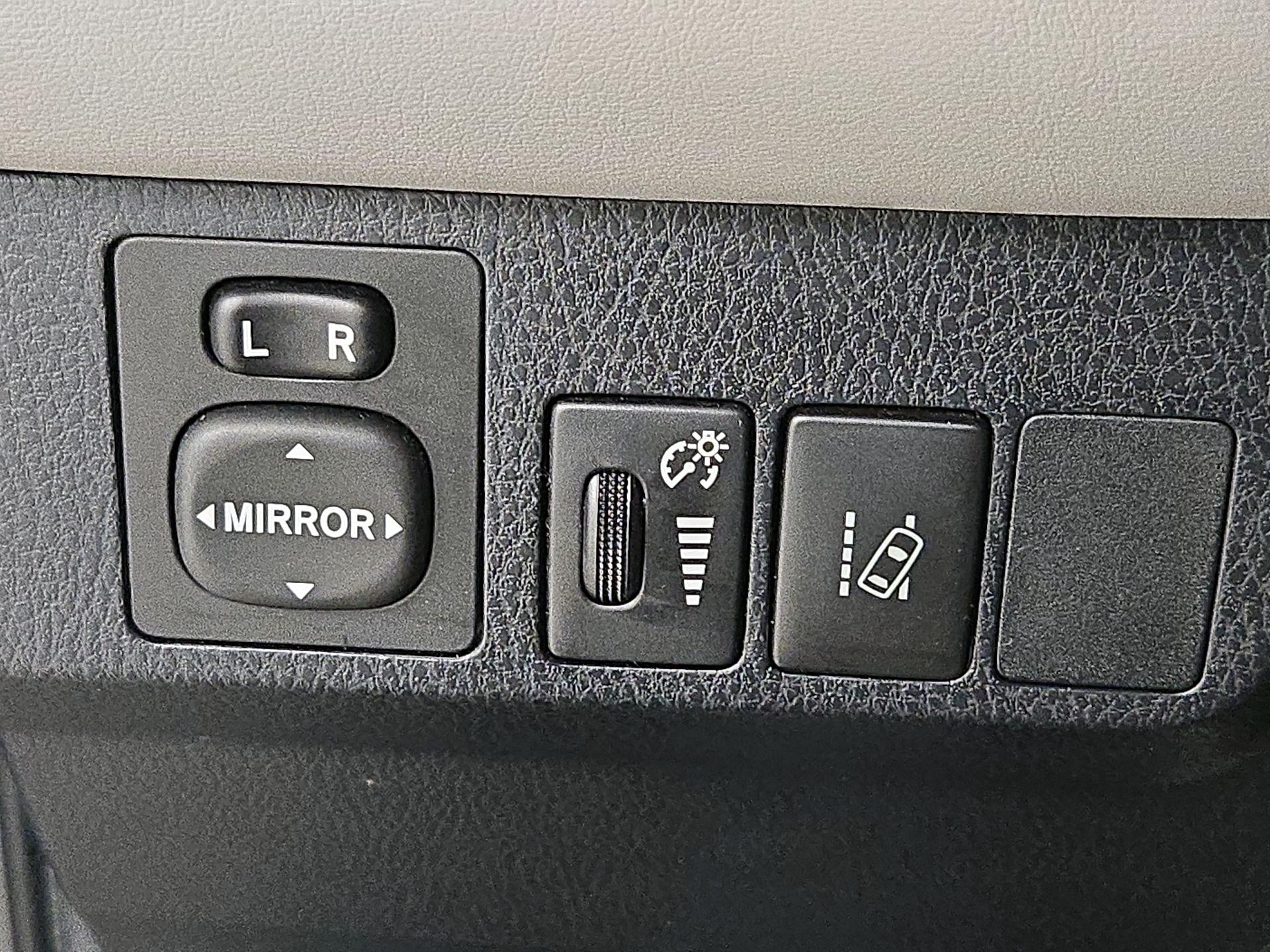 Thumbnail: 2017 Toyota RAV4 - 13