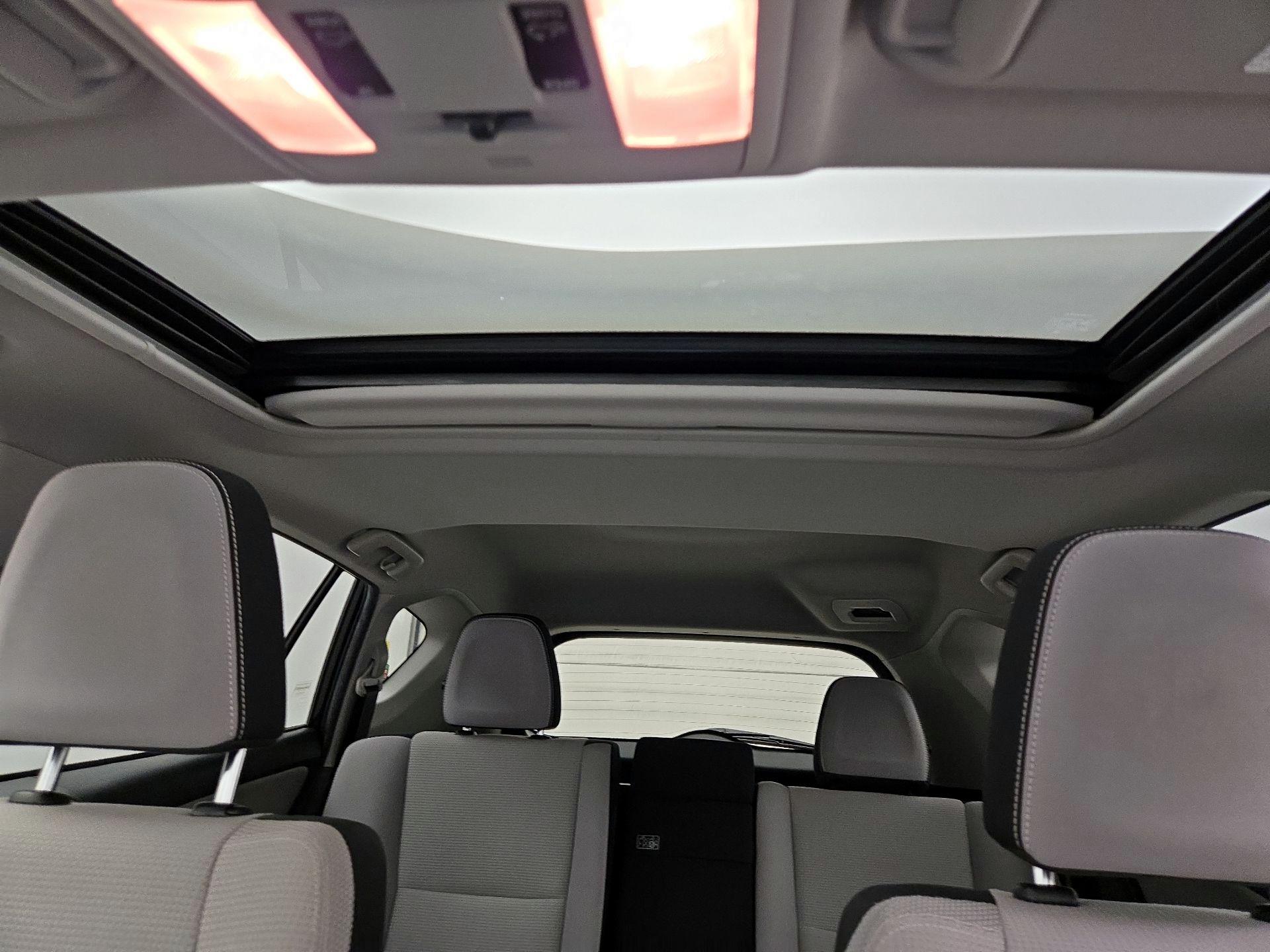 Thumbnail: 2017 Toyota RAV4 - 20