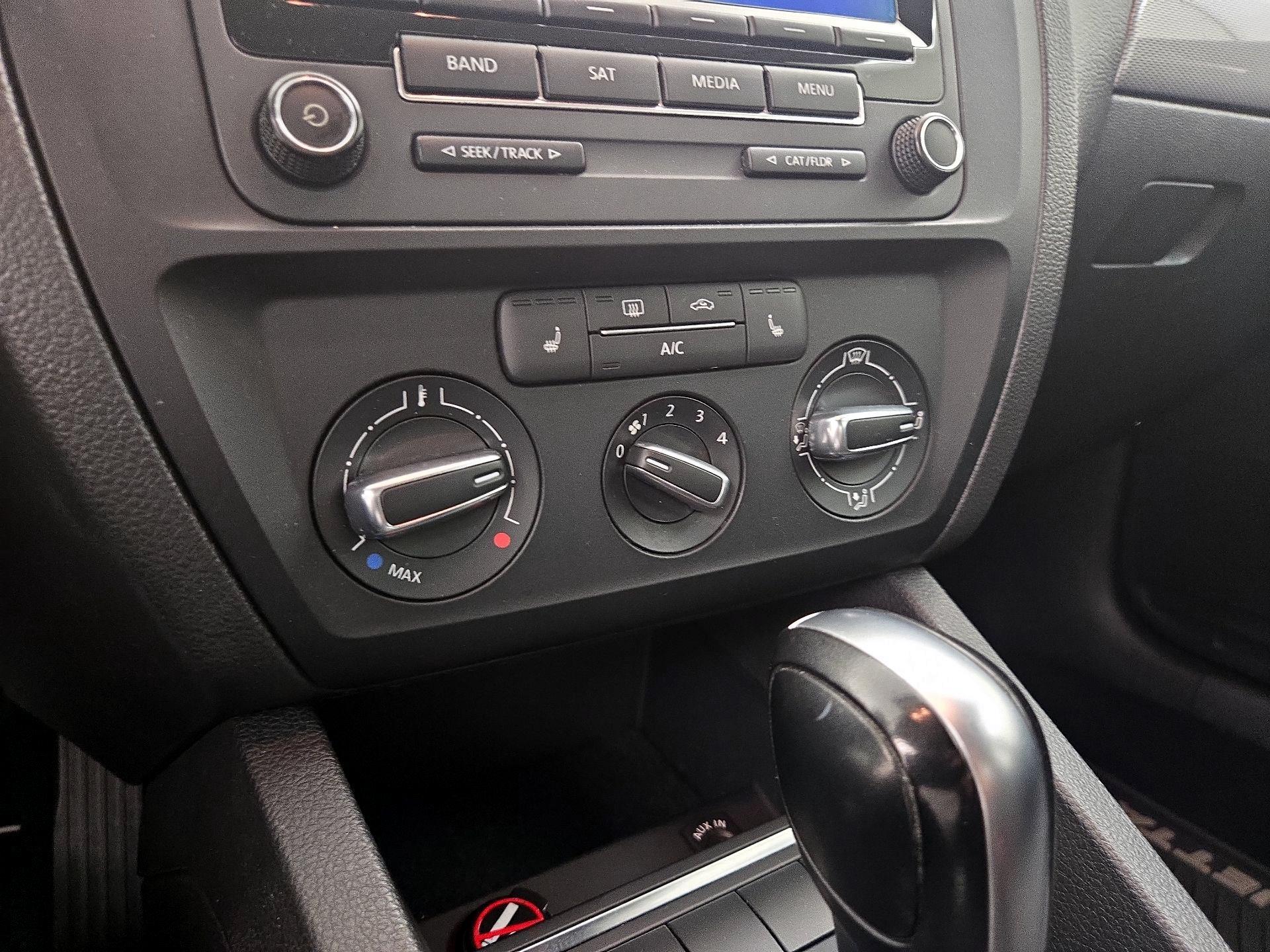 Thumbnail: 2015 Volkswagen Jetta - 15