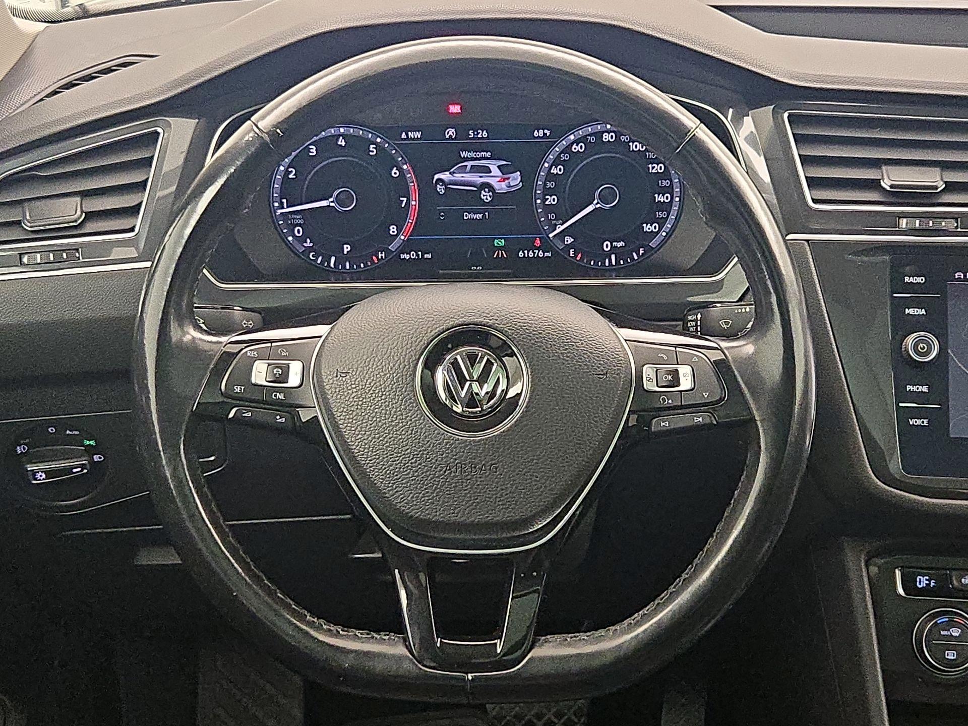 Thumbnail: 2018 Volkswagen Tiguan - 10
