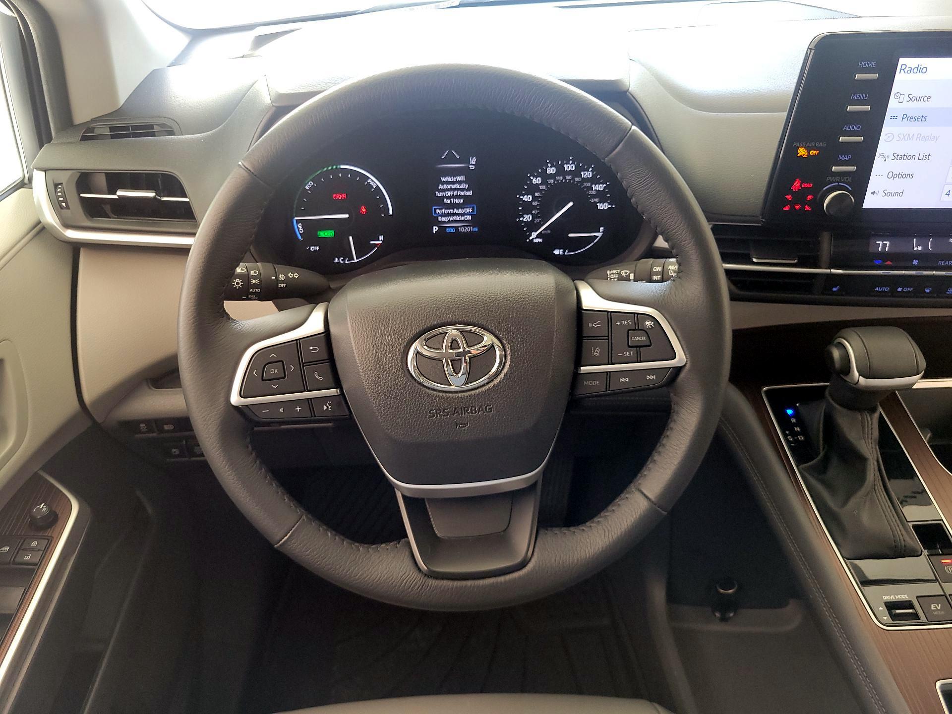 Thumbnail: 2024 Toyota Sienna - 10