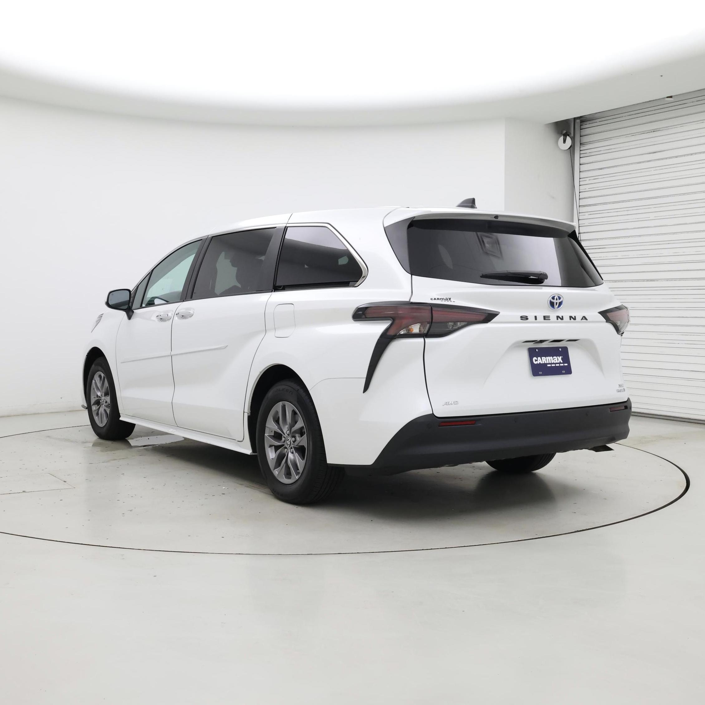 Thumbnail: 2024 Toyota Sienna - 2
