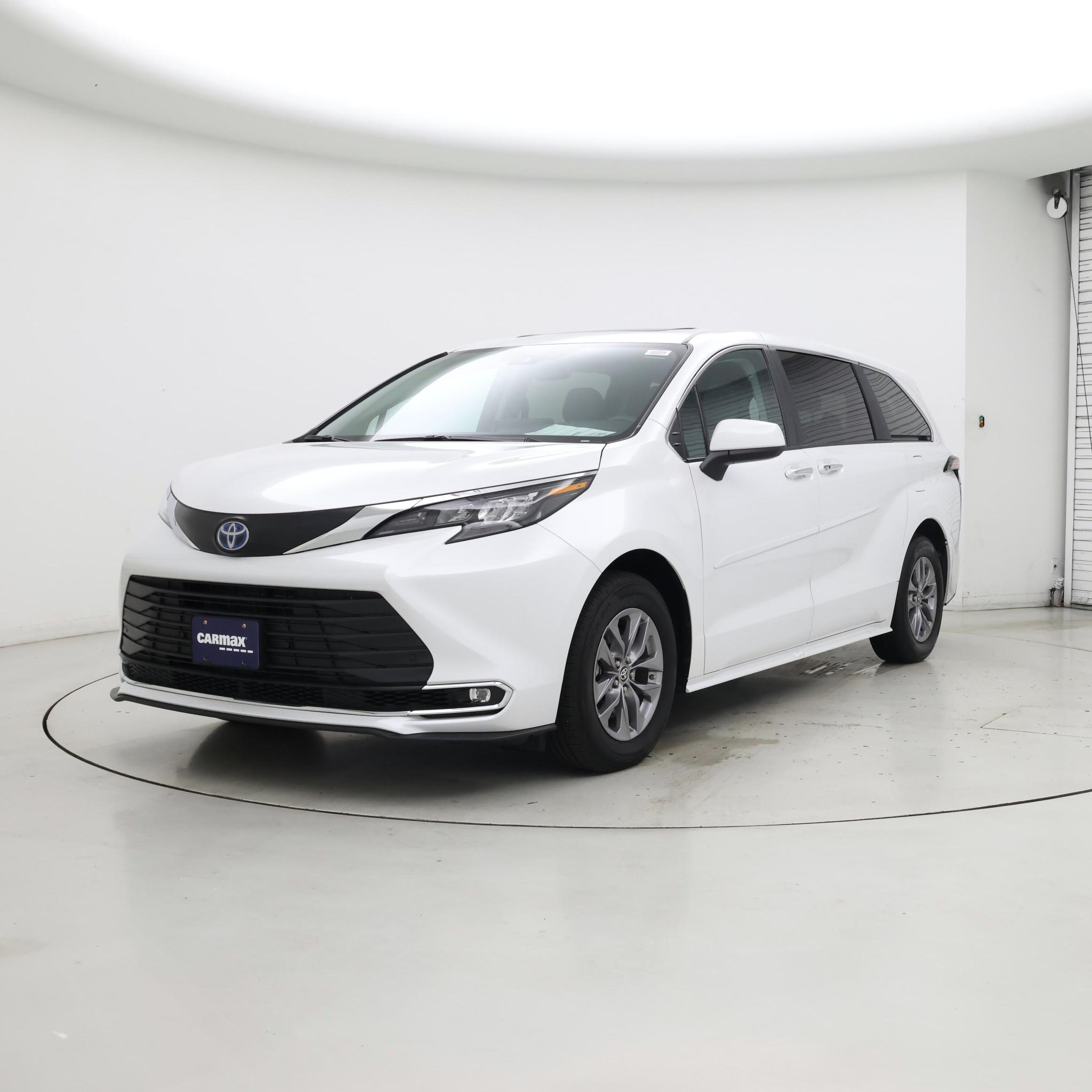 Thumbnail: 2024 Toyota Sienna - 4