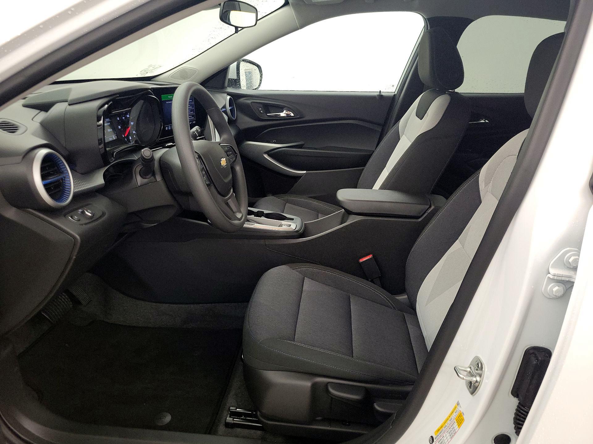 Thumbnail: 2025 Chevrolet Trax - 11