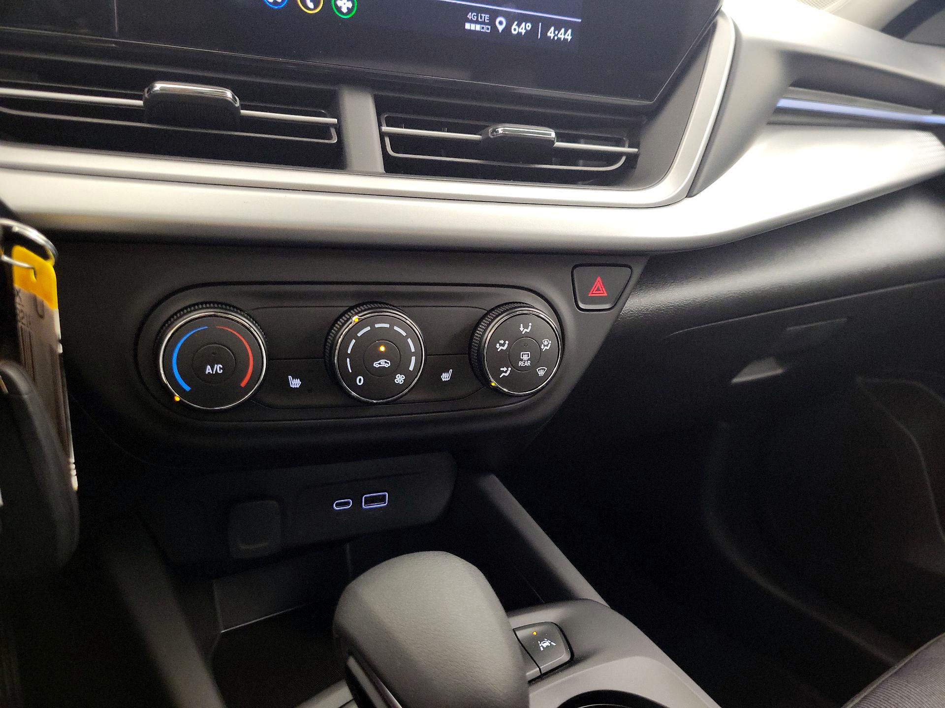 Thumbnail: 2025 Chevrolet Trax - 17