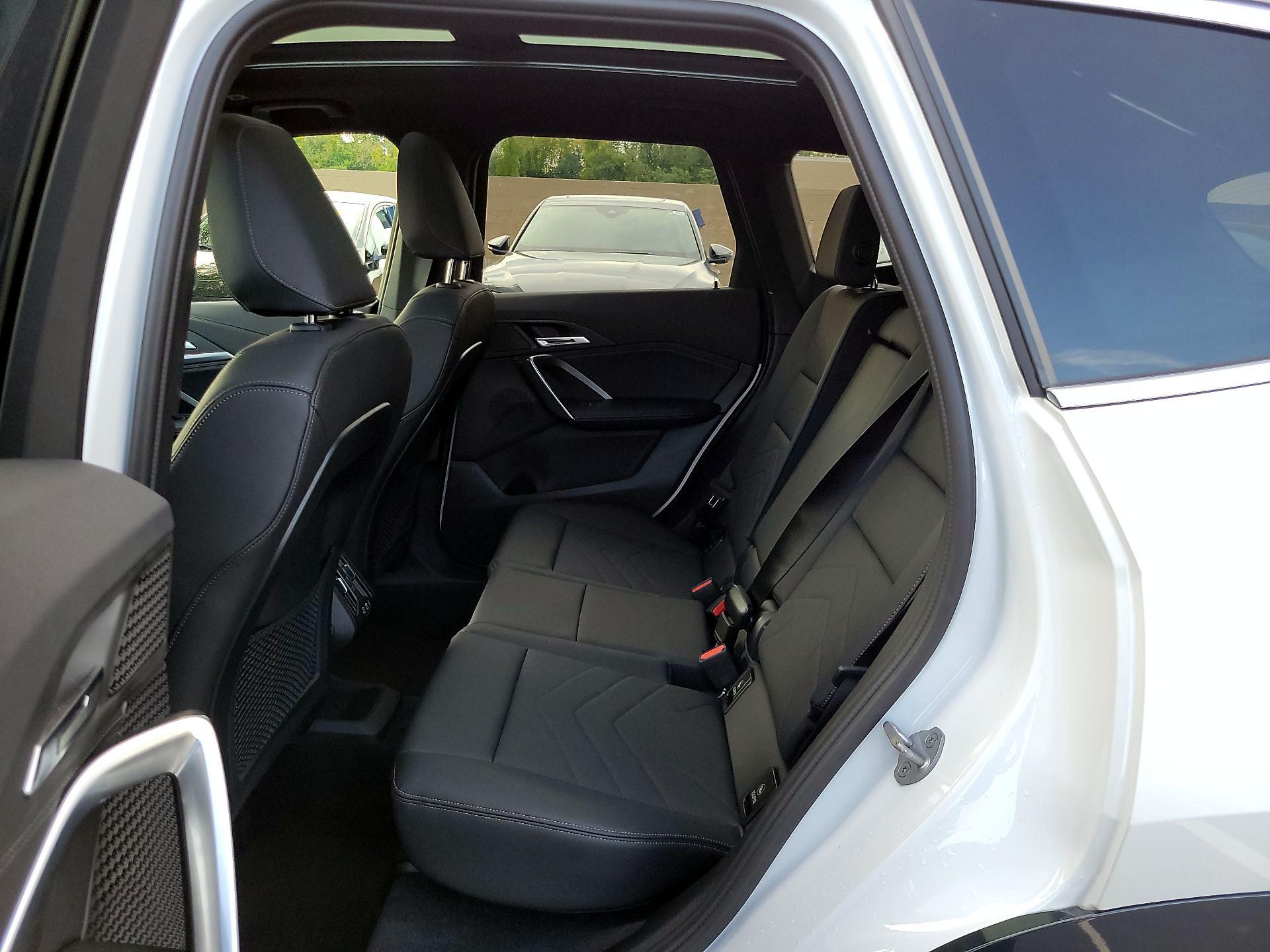 Thumbnail: 2023 BMW X1 - 19