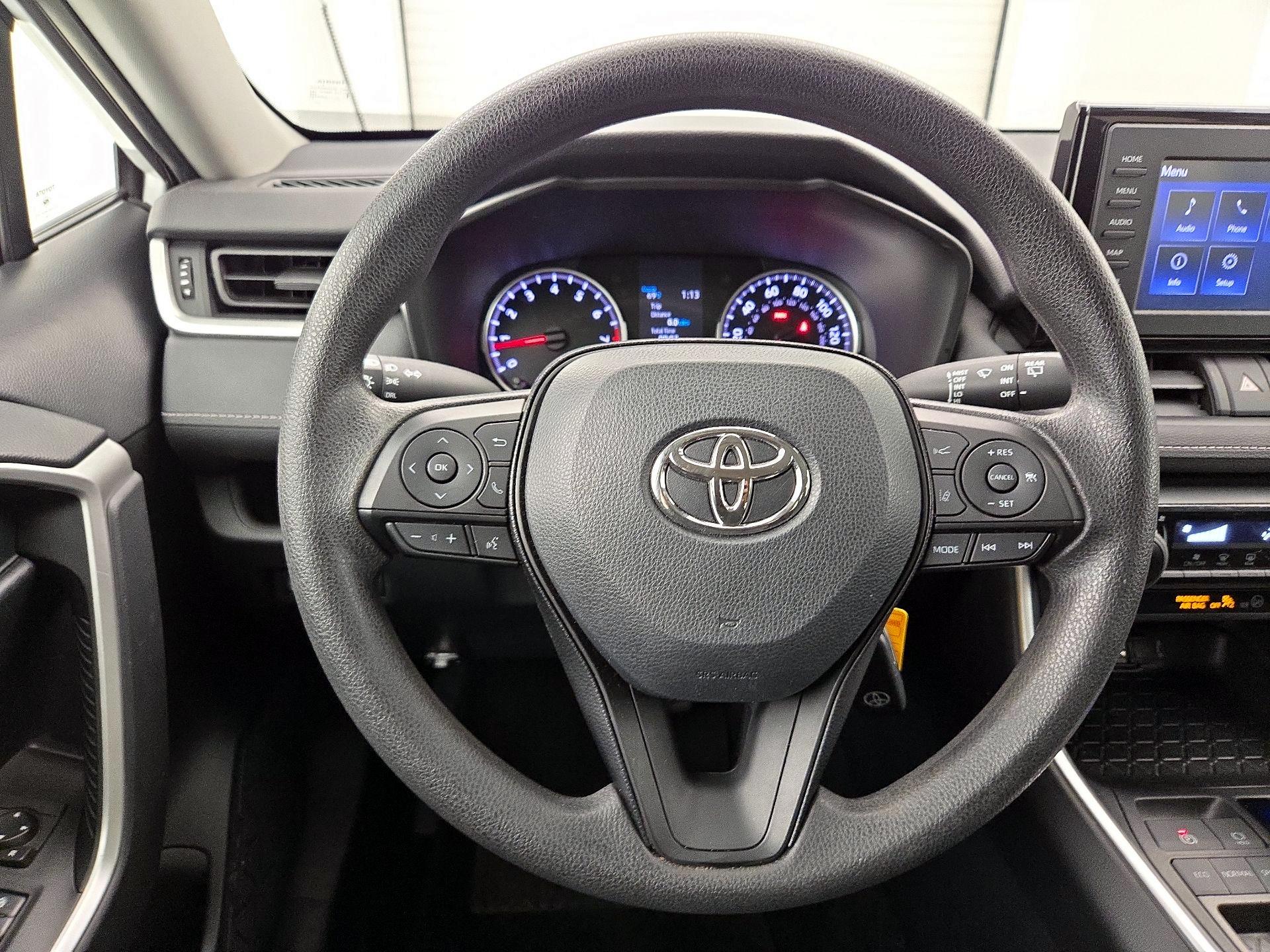 Thumbnail: 2019 Toyota RAV4 - 10