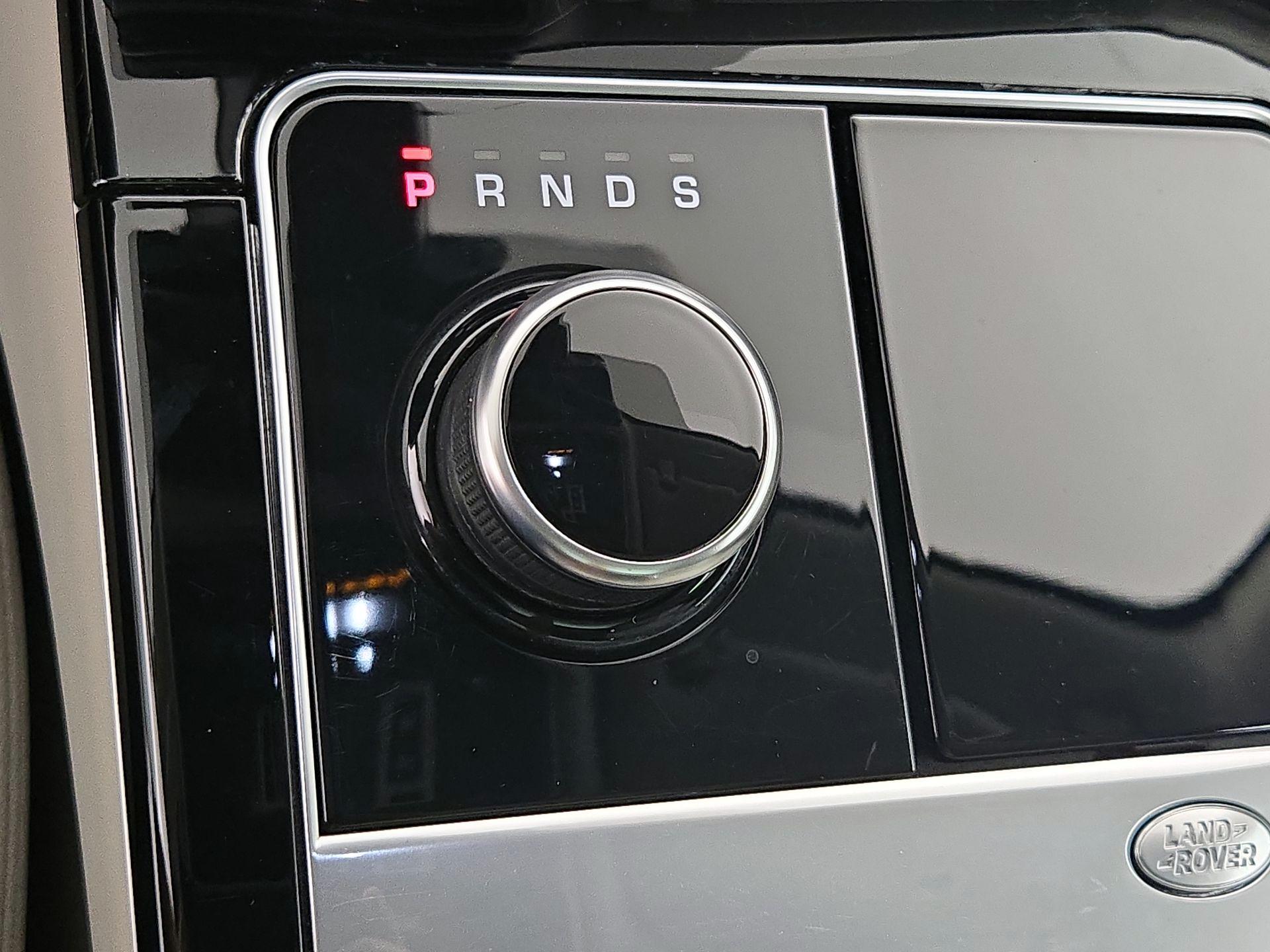 Thumbnail: 2019 Land Rover Range Rover Velar - 18