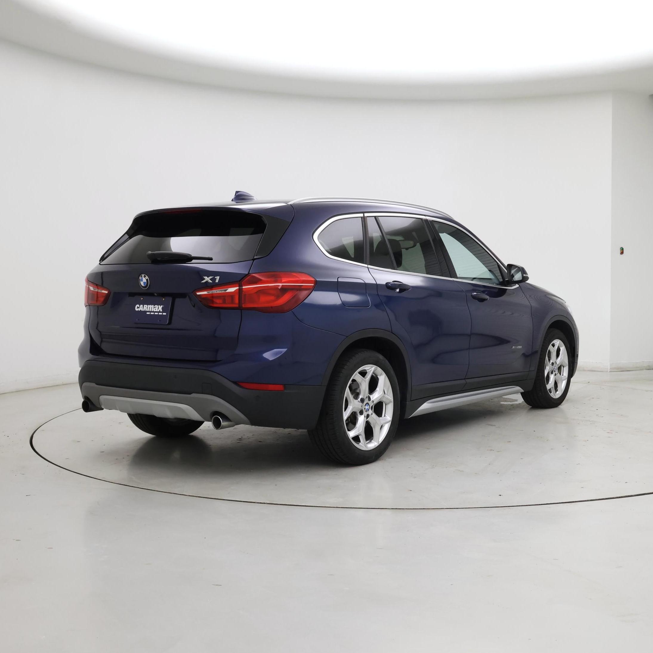 Thumbnail: 2017 BMW X1 - 8