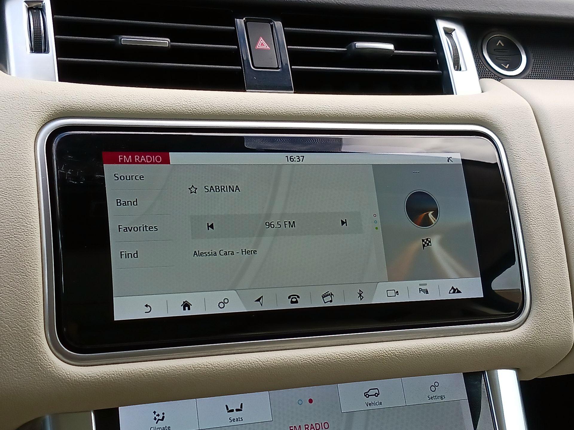 Thumbnail: 2020 Land Rover Range Rover Sport - 14