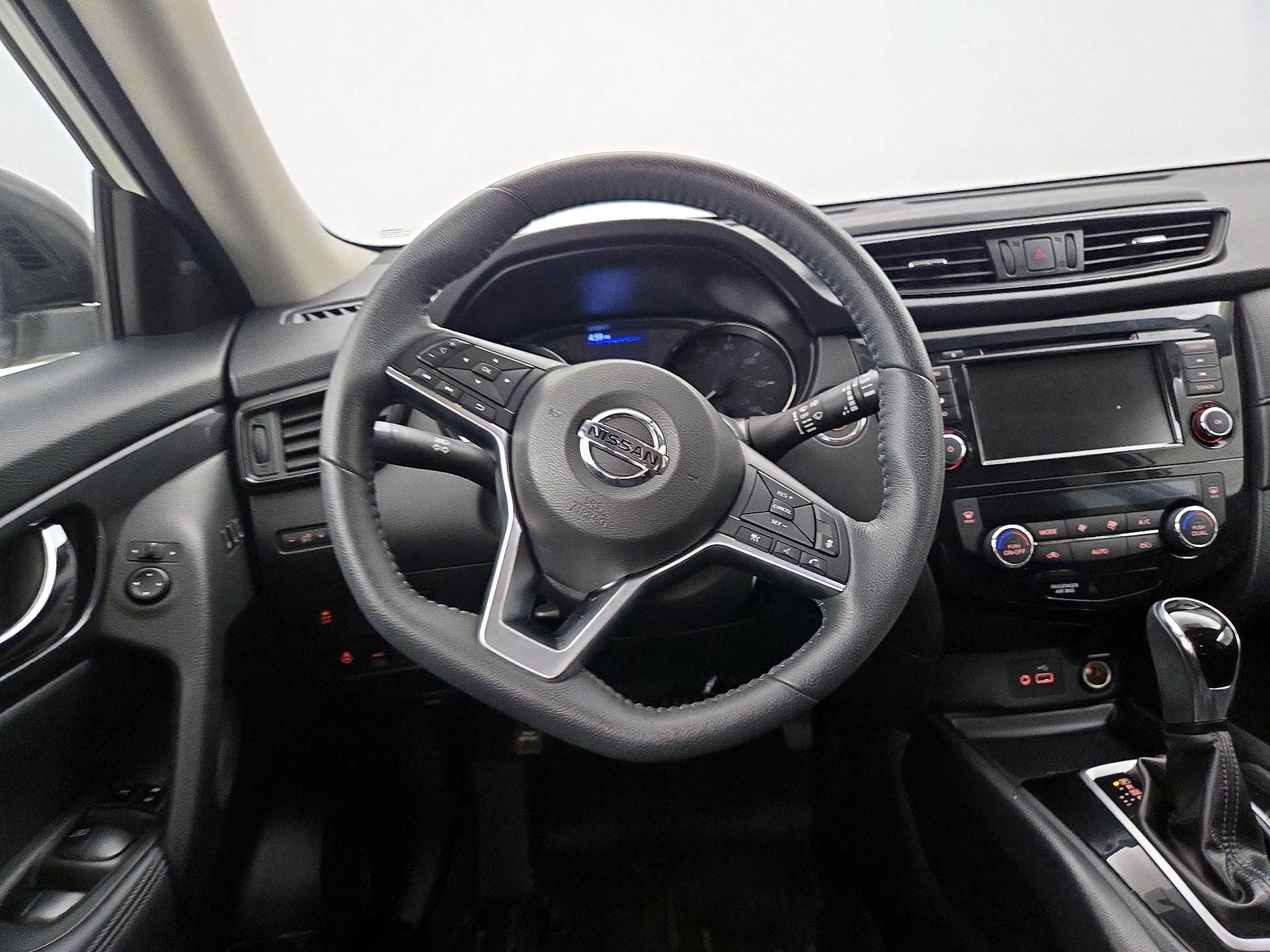 Thumbnail: 2018 Nissan Rogue - 10